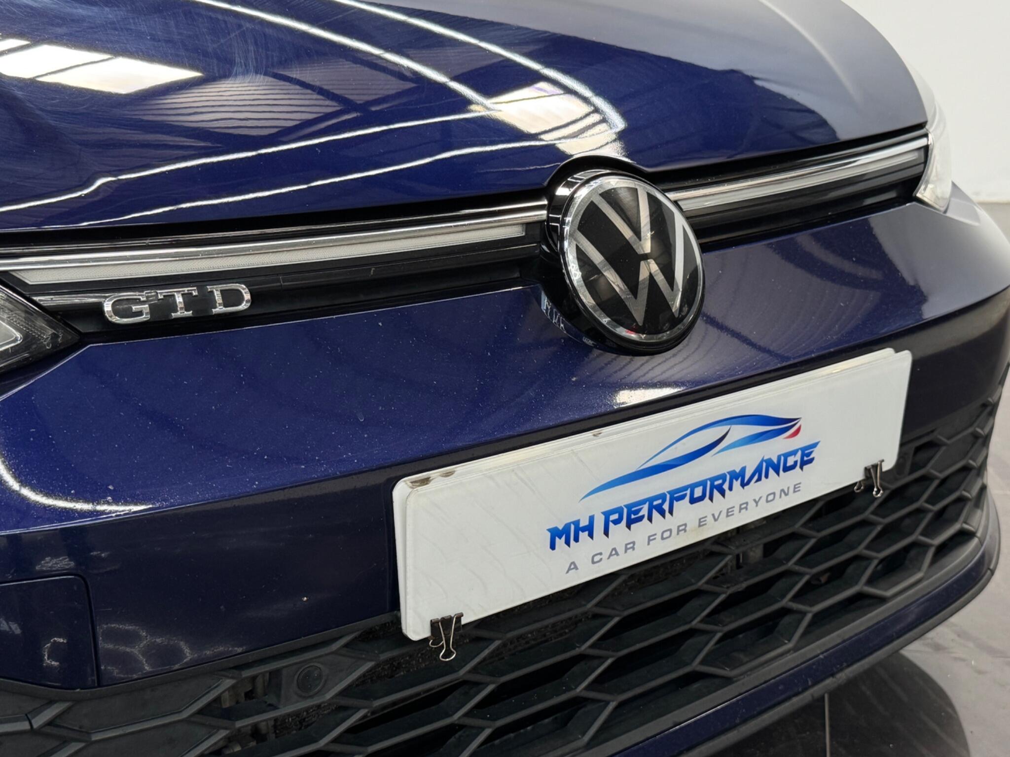 Volkswagen Golf view 17