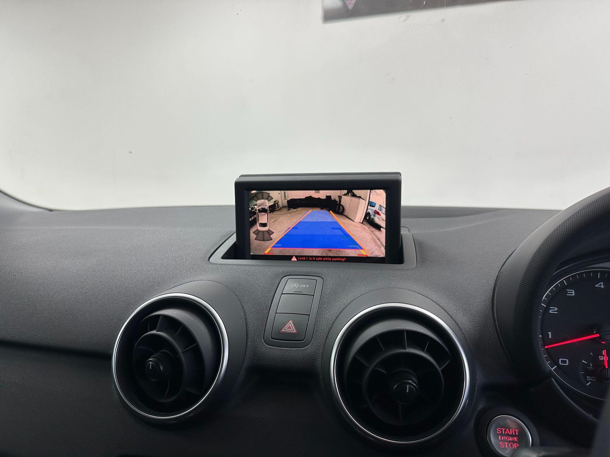 2014 Audi A1 image 18