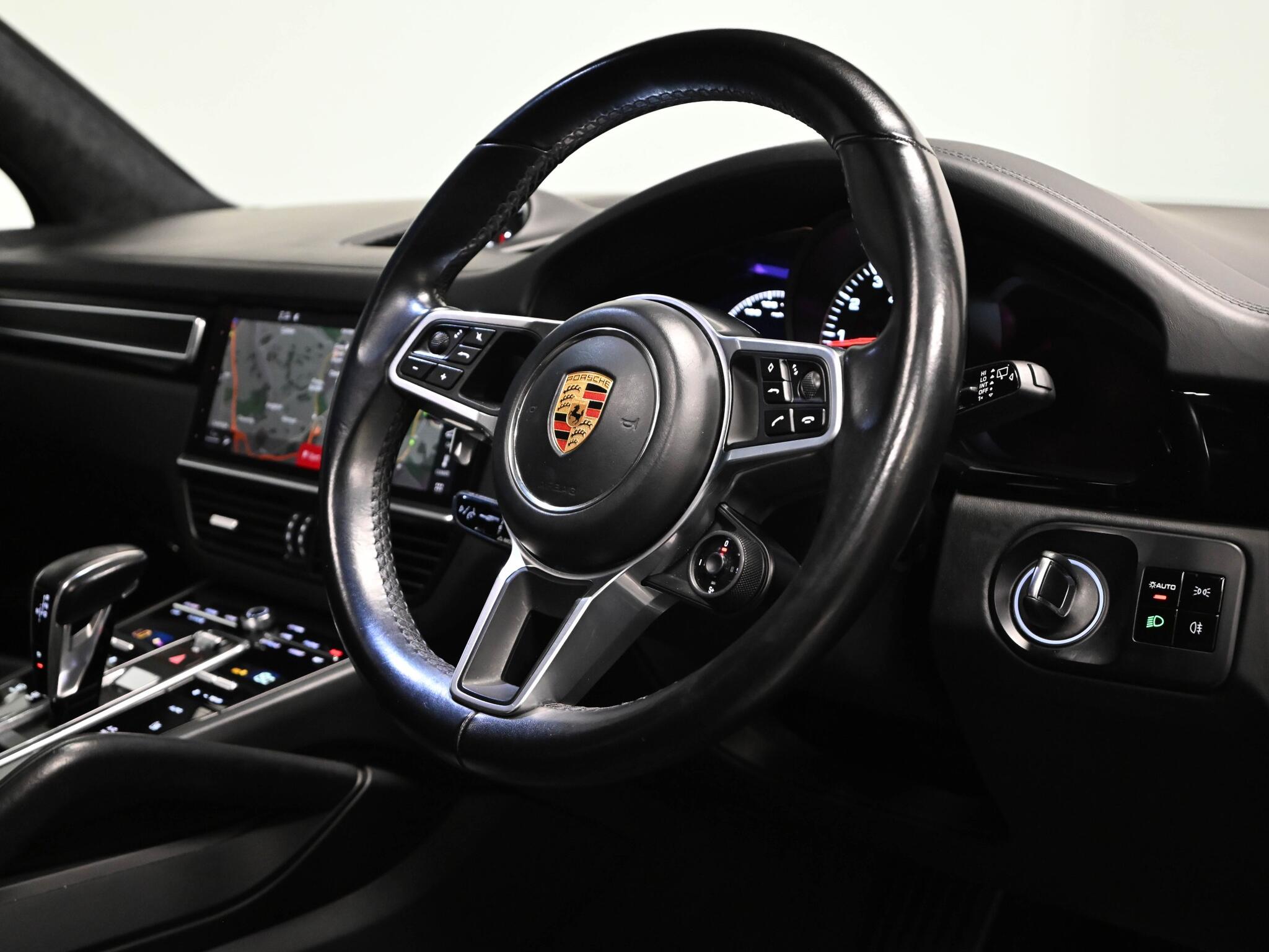 Porsche Cayenne view 49