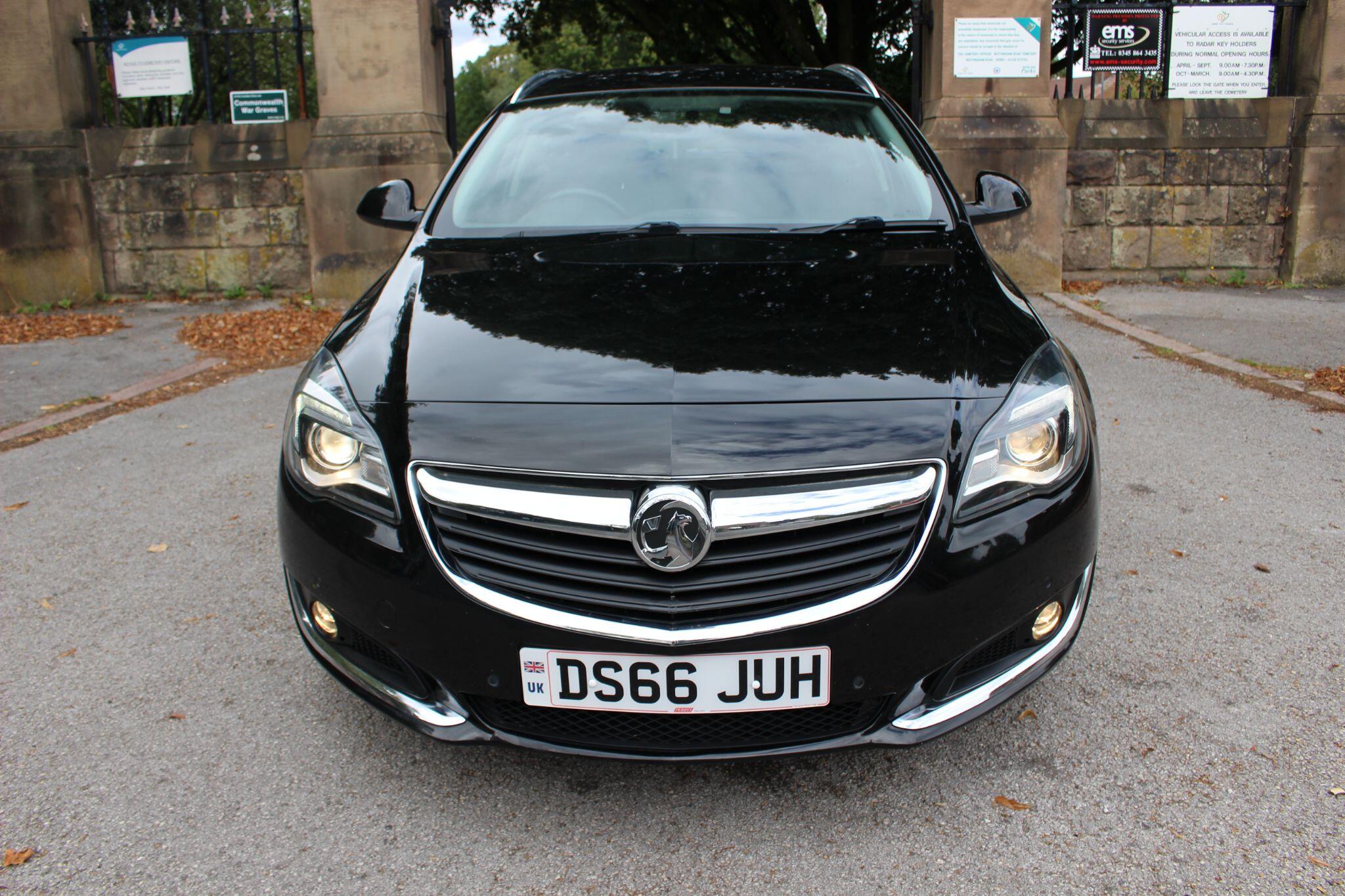 Vauxhall Insignia view 8