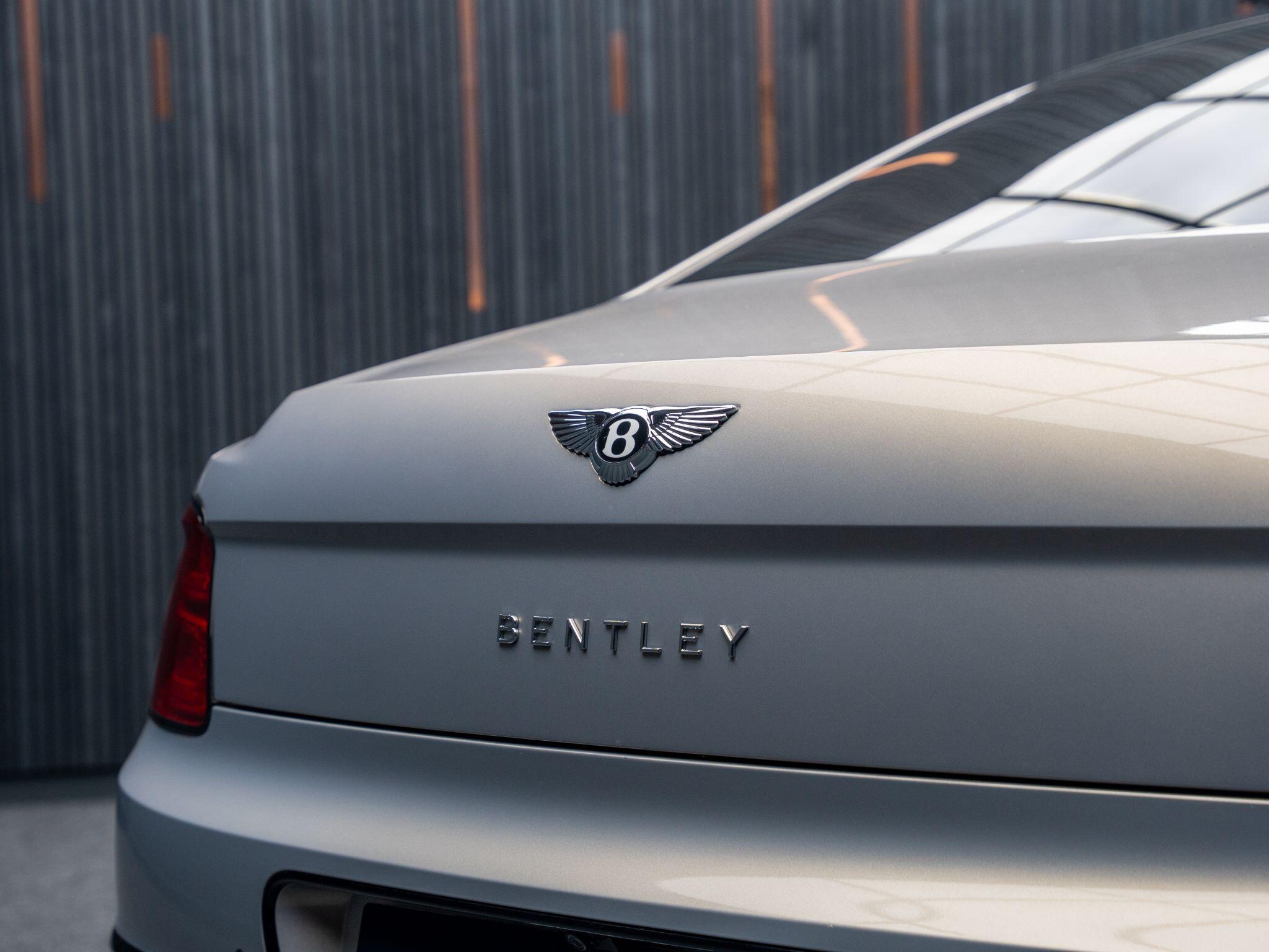 Bentley Flying Spur view 27