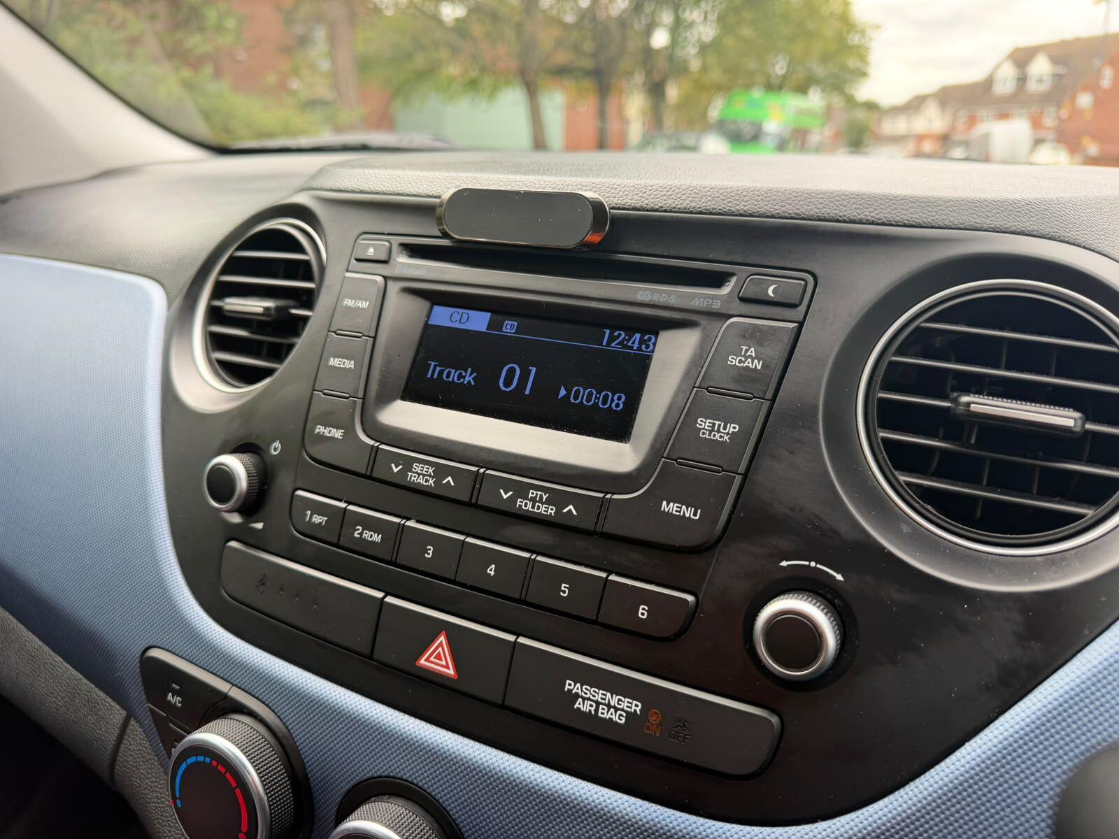 Hyundai i10 view 26