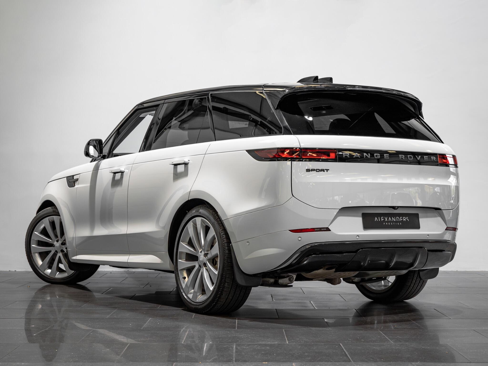 Land Rover Range Rover Sport view 6