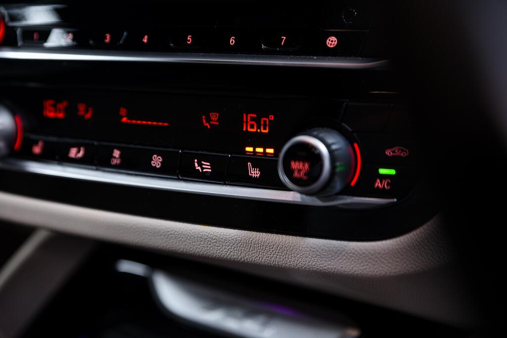 BMW X4 view 22