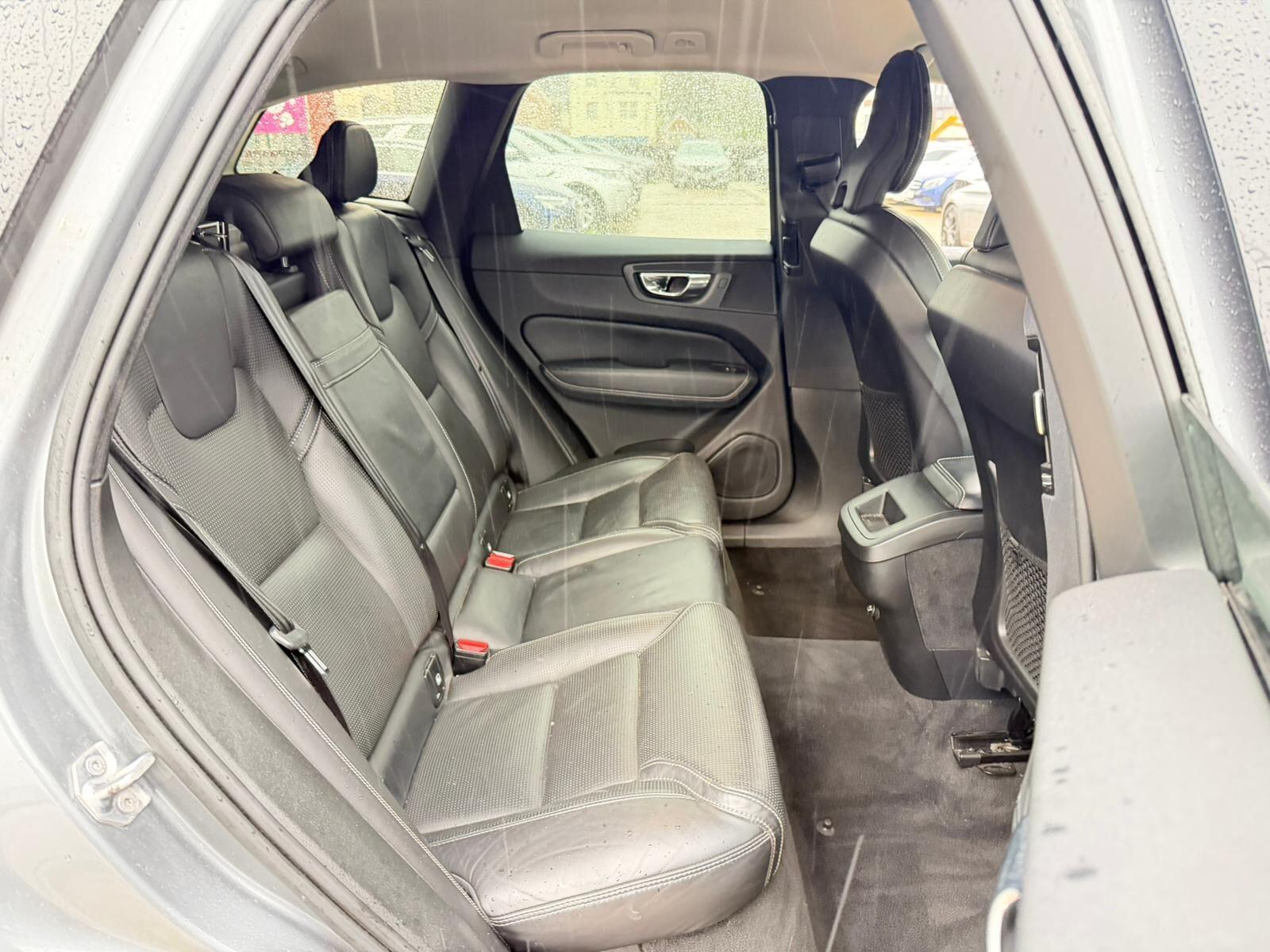 Volvo XC60 view 17