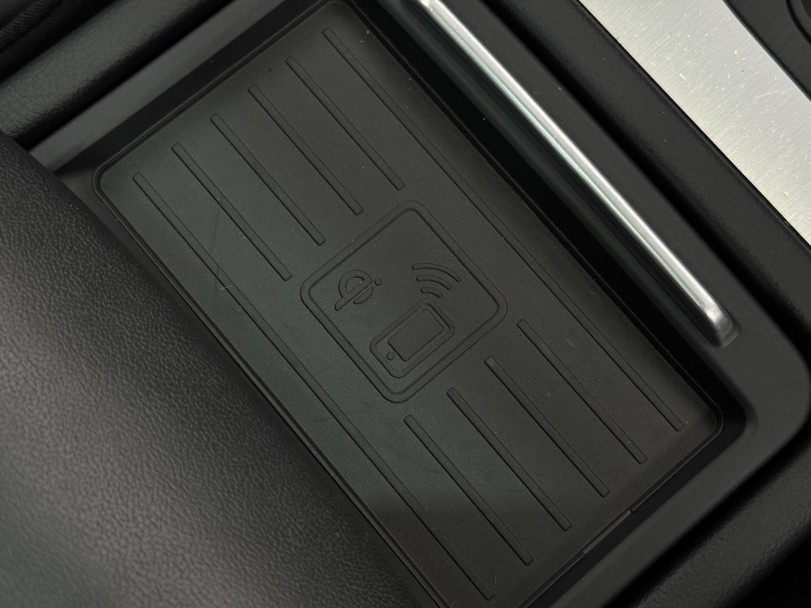 Audi Q5 view 42