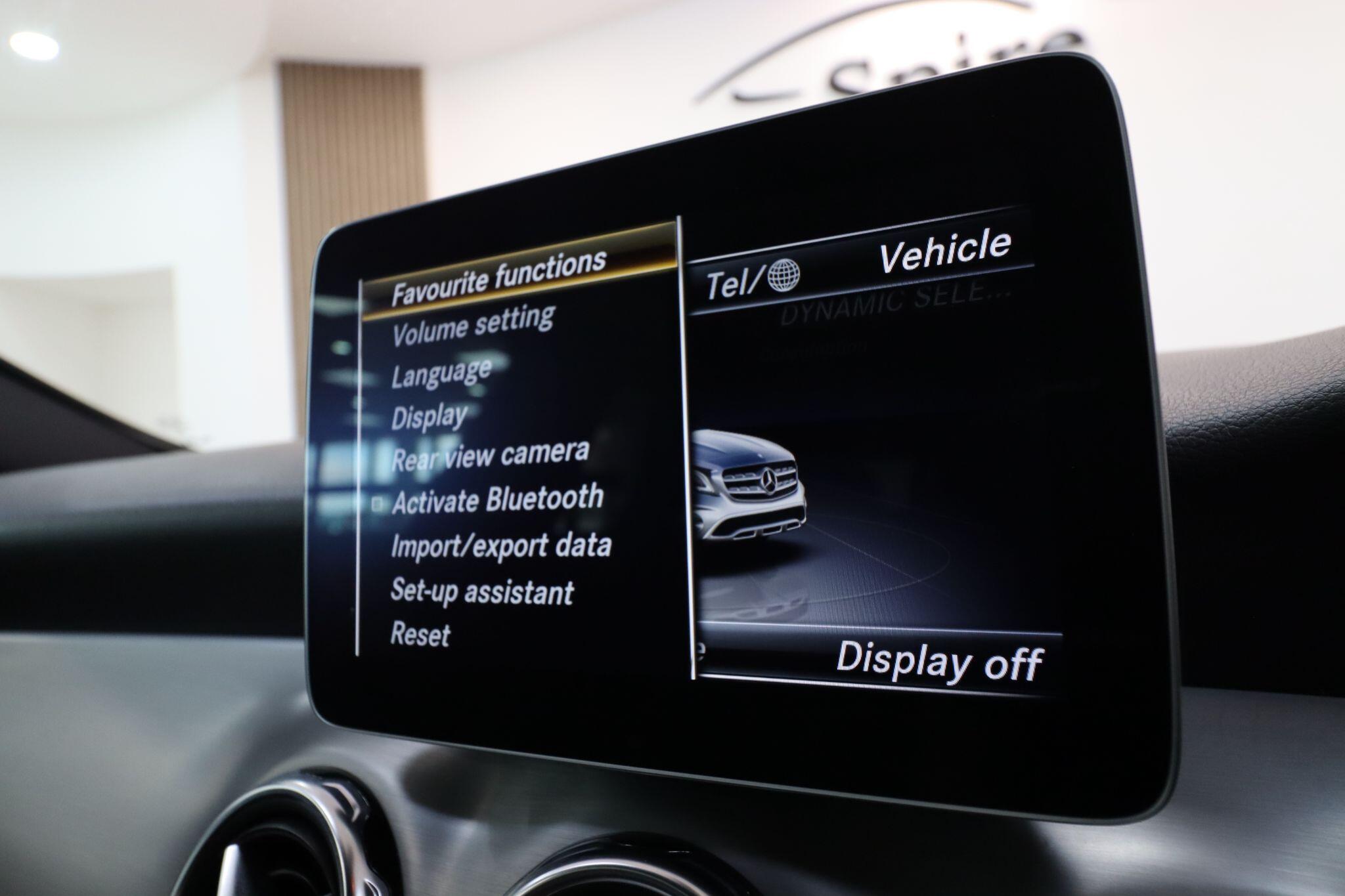 Mercedes-Benz Gla view 29