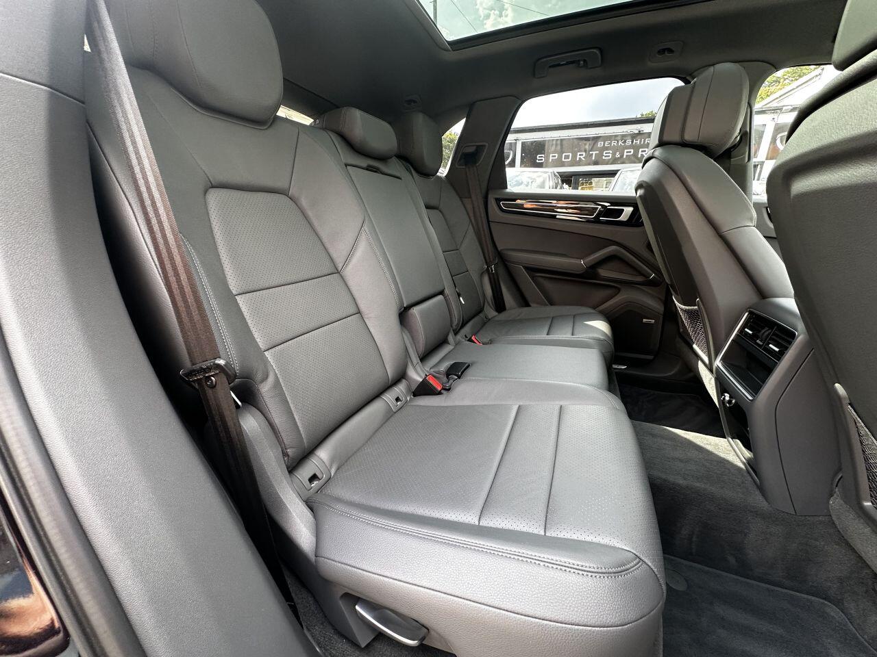 Porsche Cayenne view 21