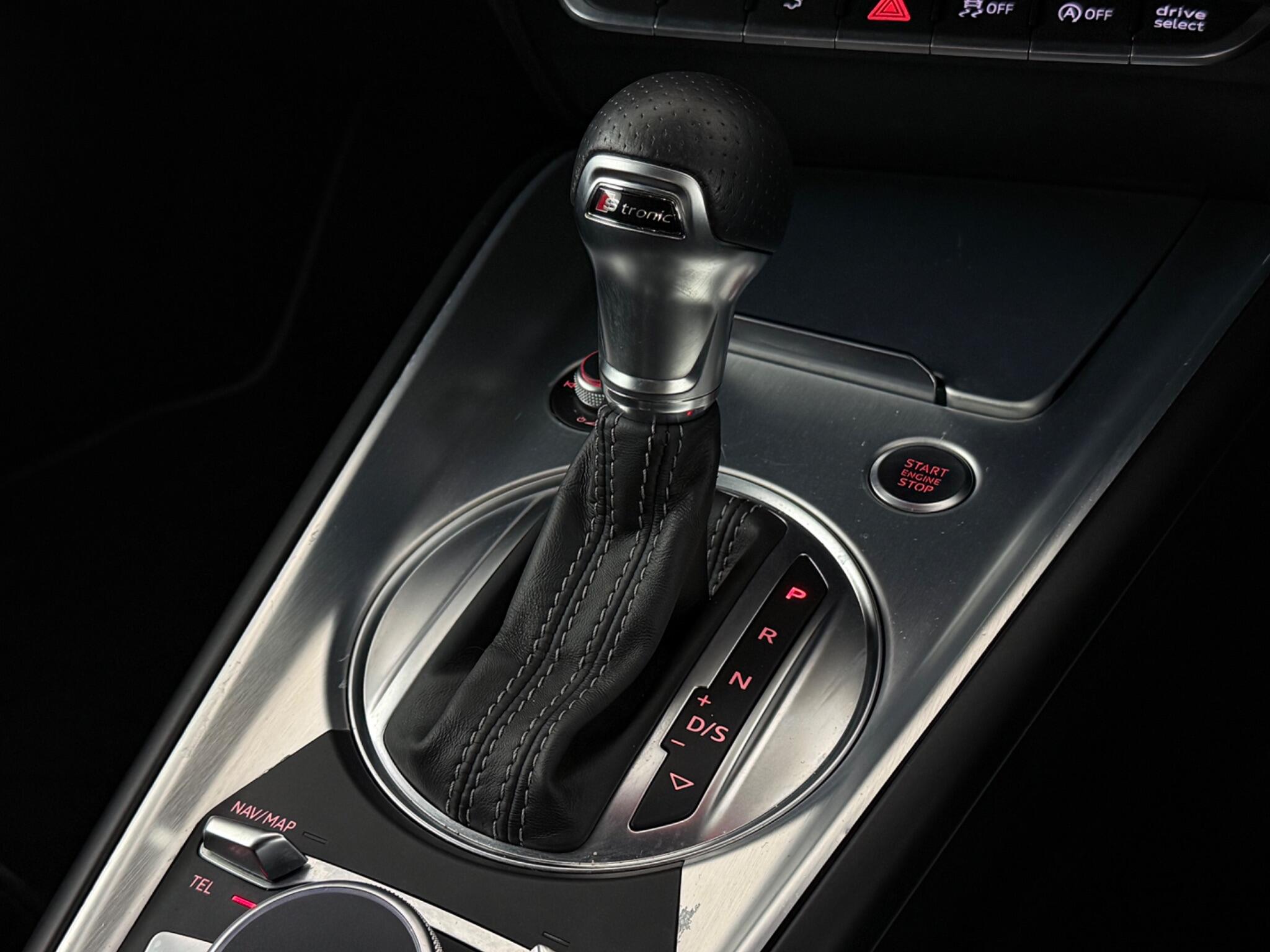 Audi TT view 21