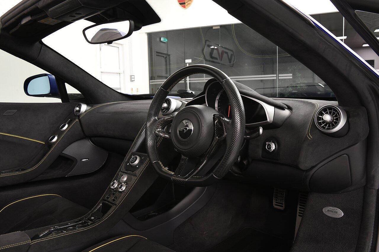 Mclaren 650s view 4