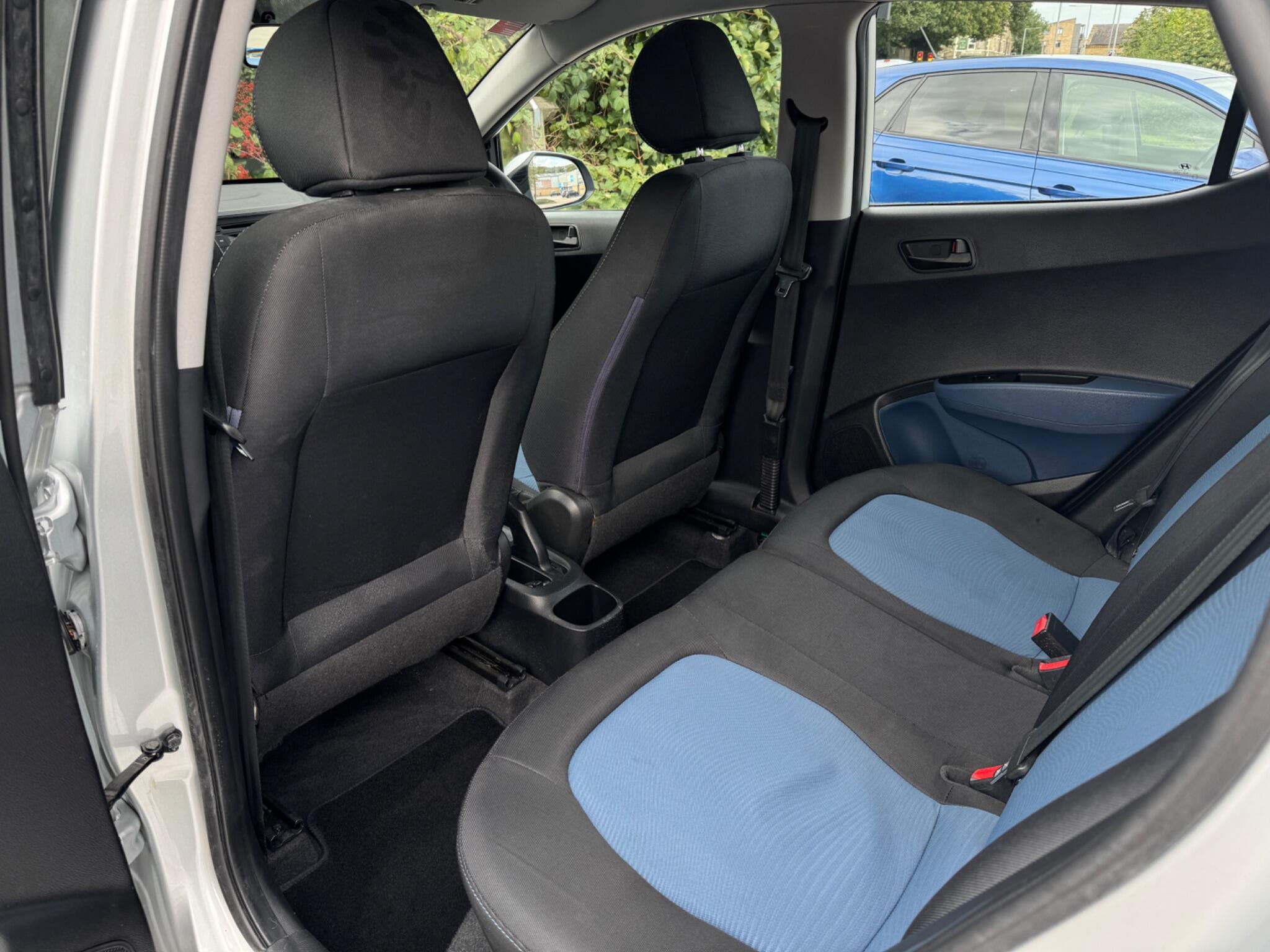 Hyundai I10 view 26