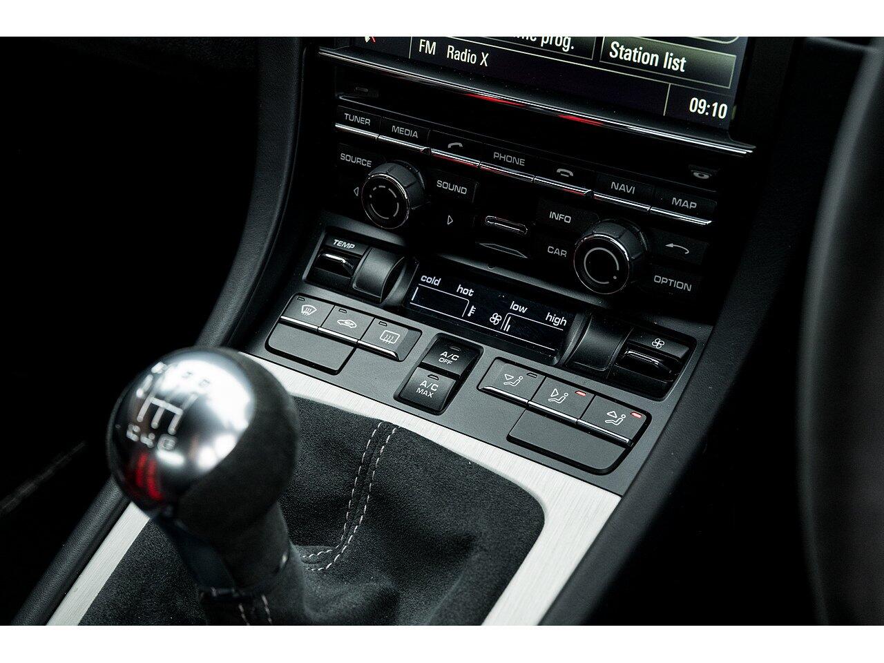 Porsche Cayman view 37