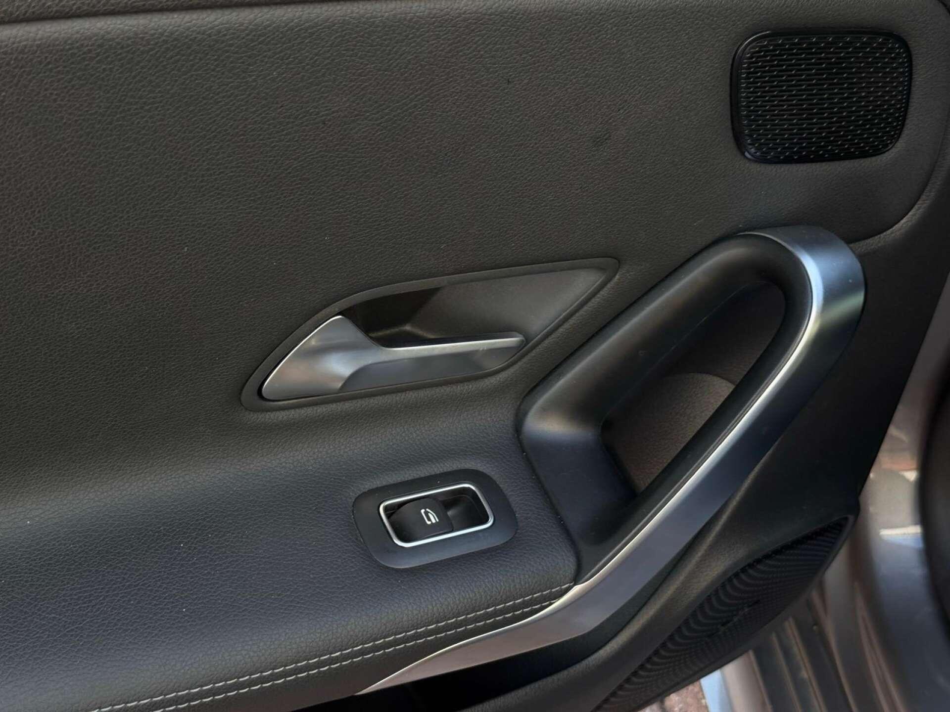 Mercedes-Benz Cla view 39