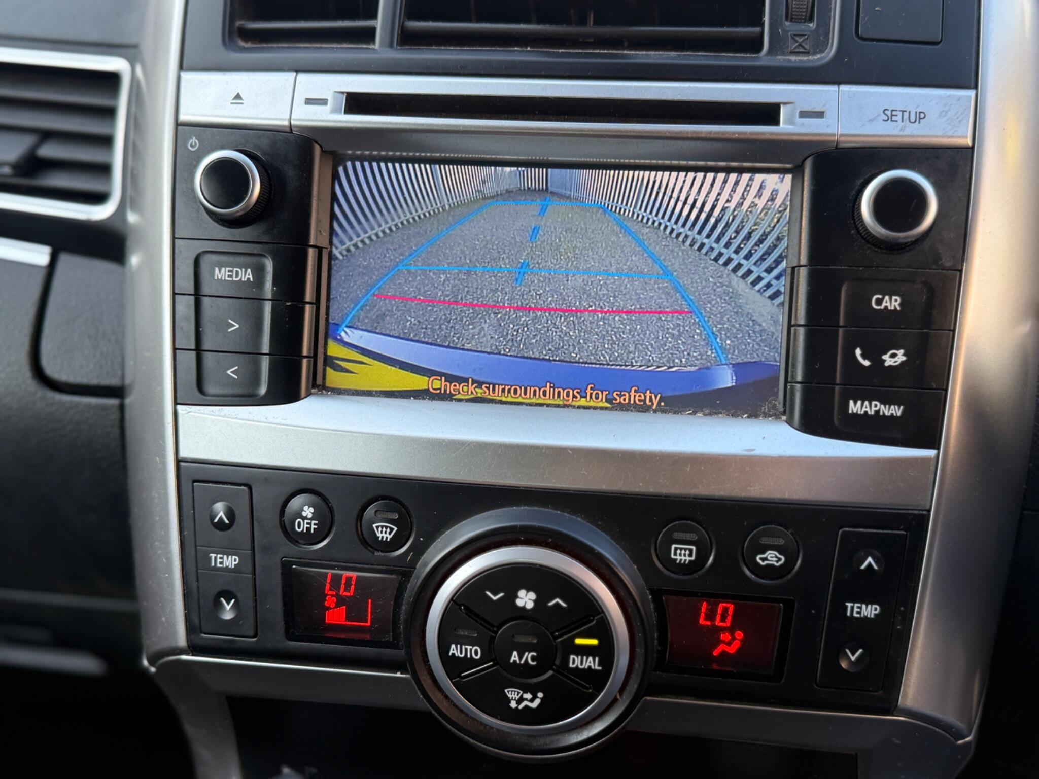 2015 Toyota Verso image 16