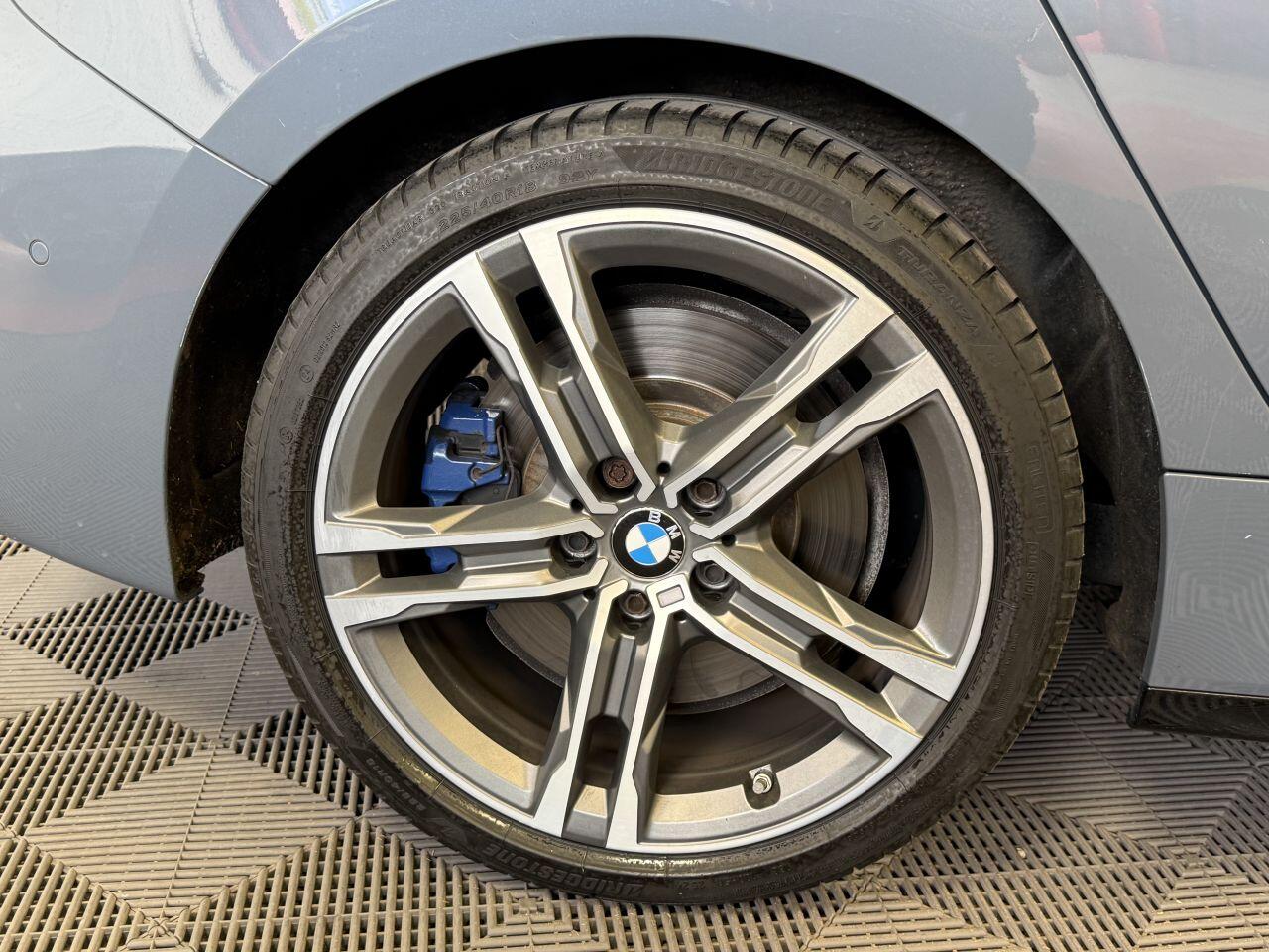 BMW 1 Series view 19