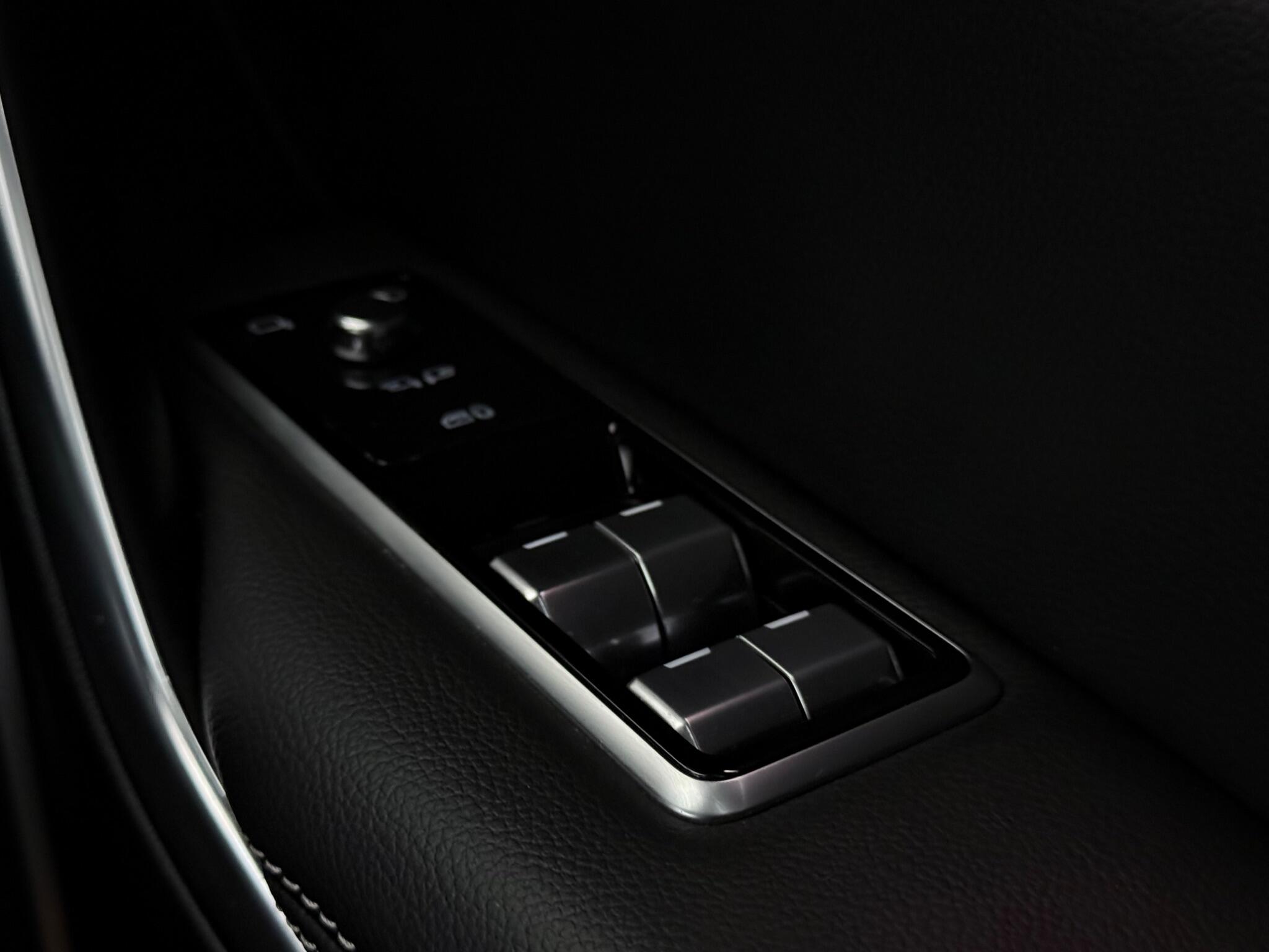 Jaguar F-Pace view 18