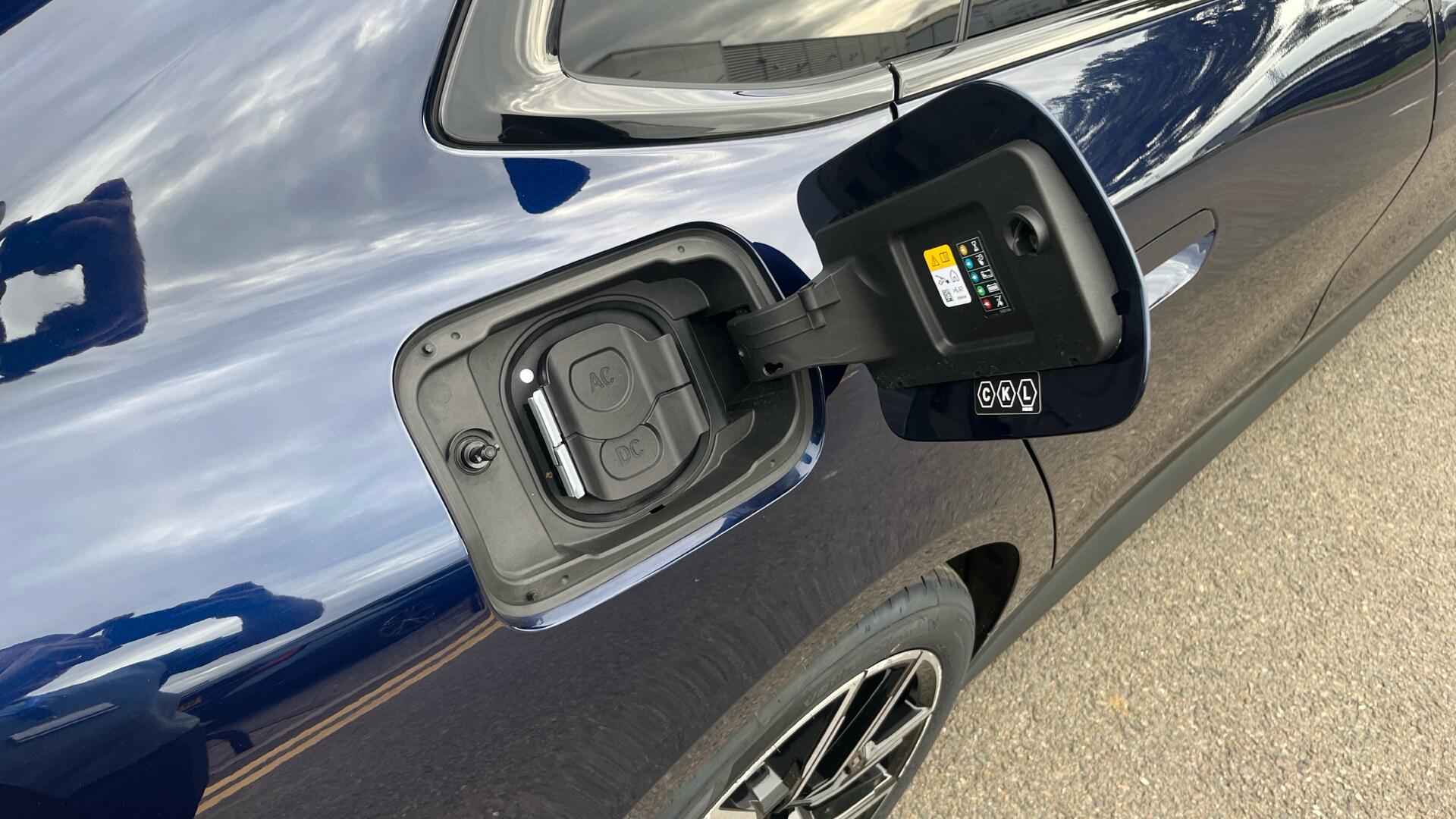 BMW i4 view 27