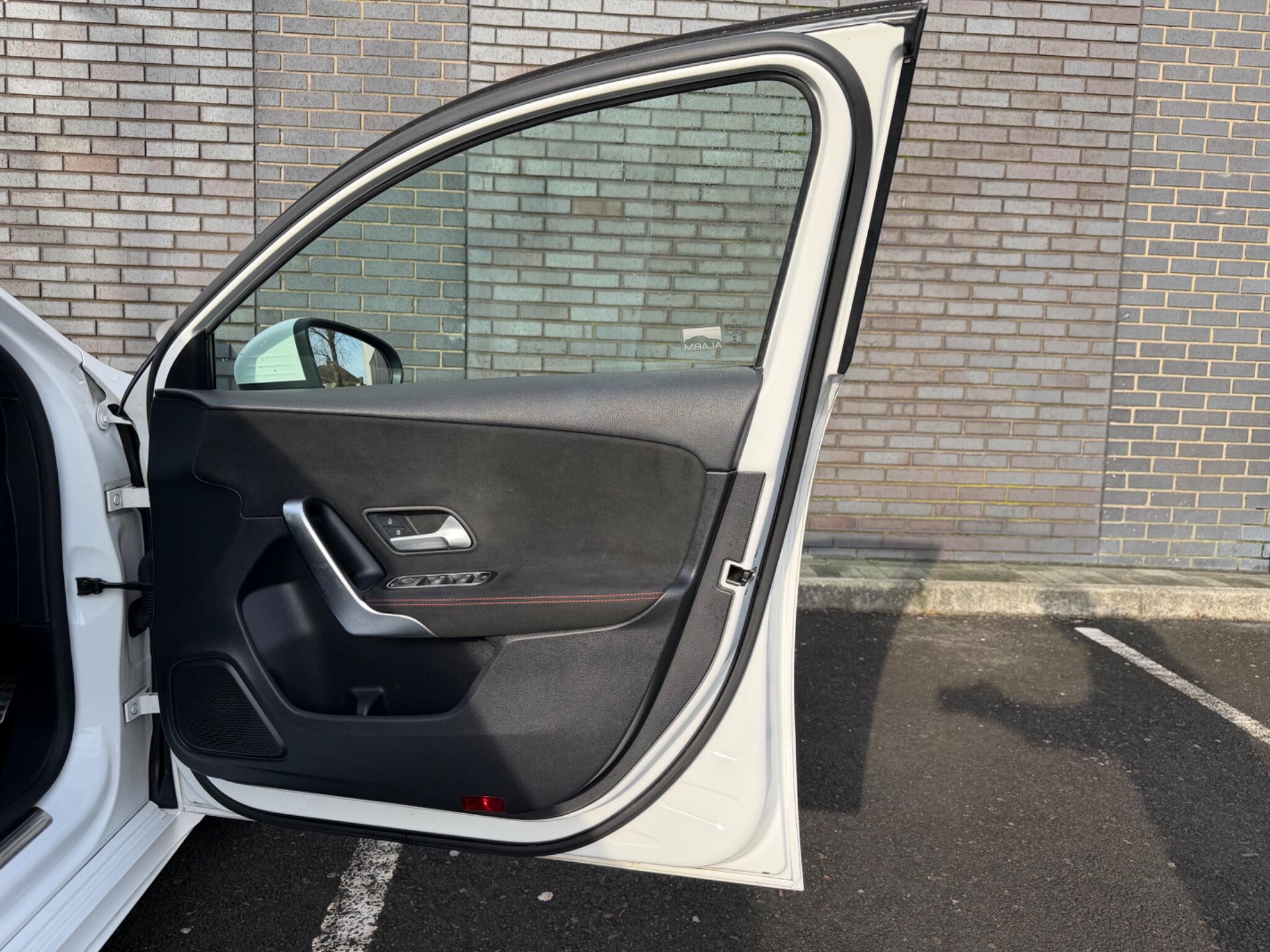 2019 Mercedes-Benz A Class 2.0 A200d AMG Line 8G-DCT Euro 6 (s/s) 5dr • 58,200 miles image 15