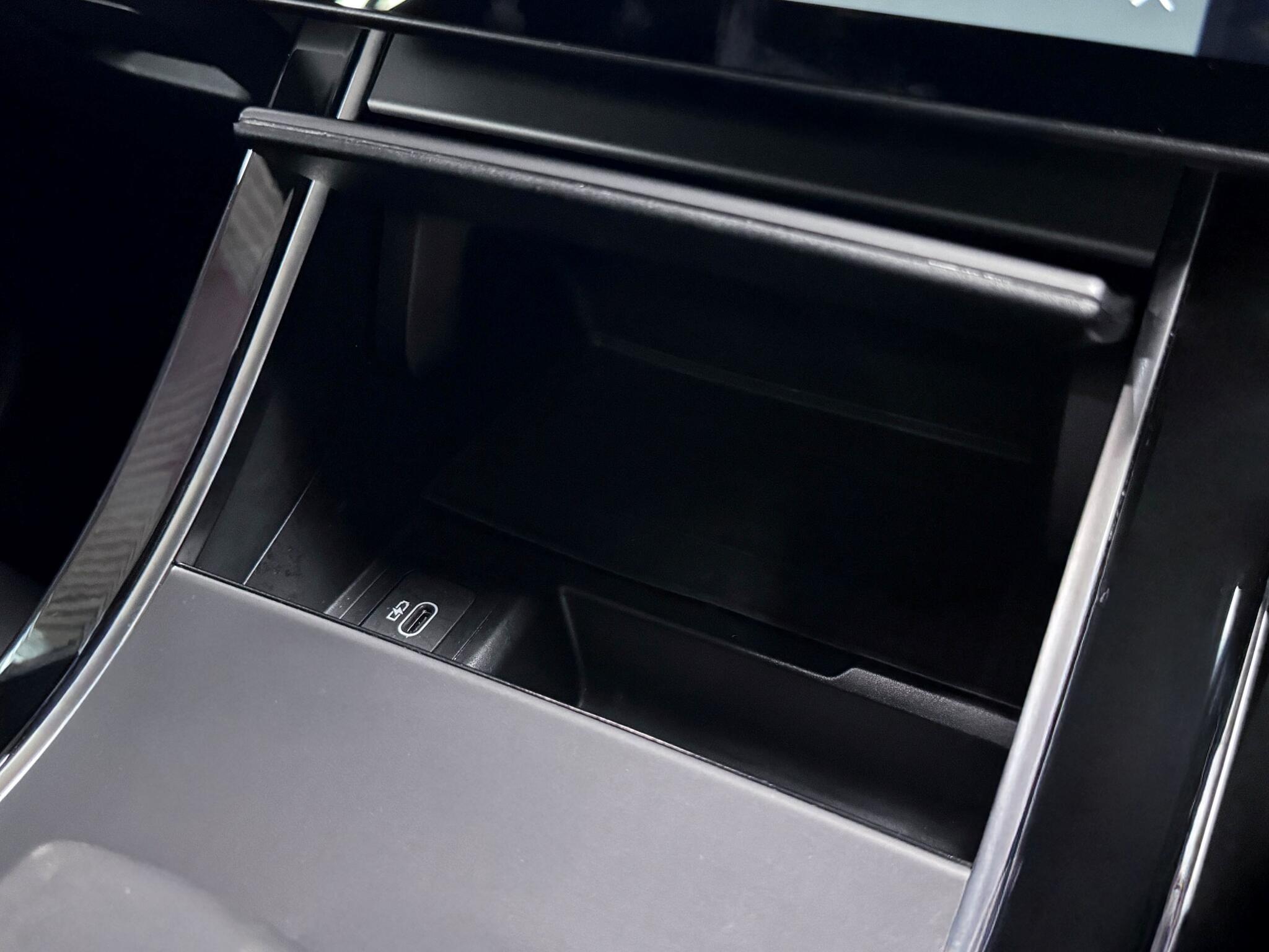 Land Rover Range Rover Evoque view 34