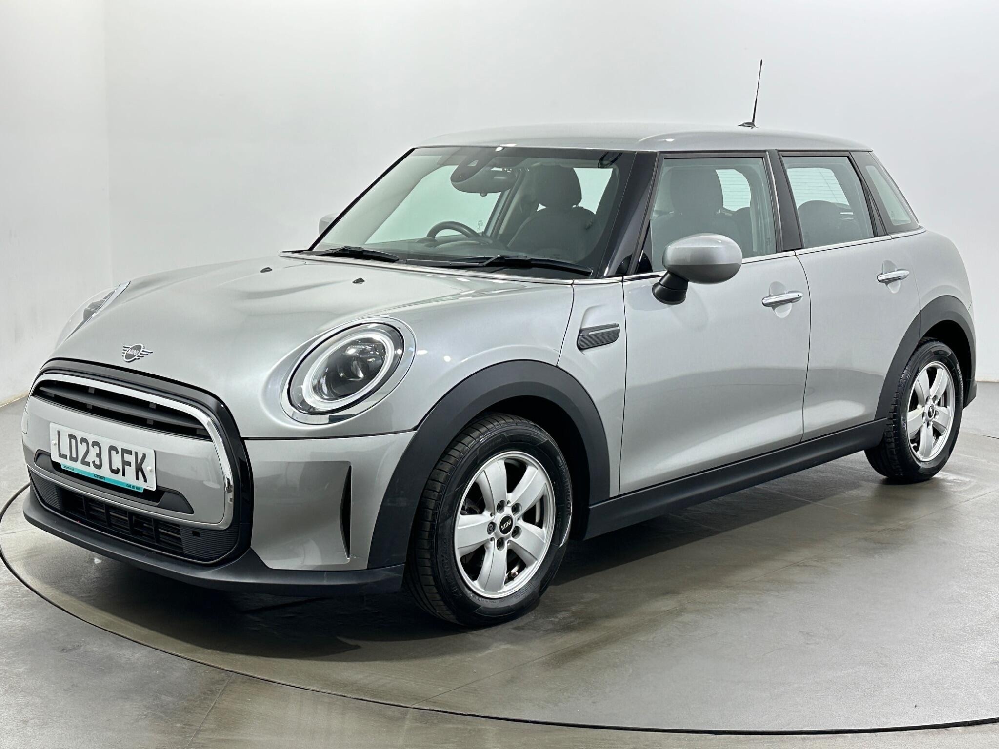 Mini Cooper view 4