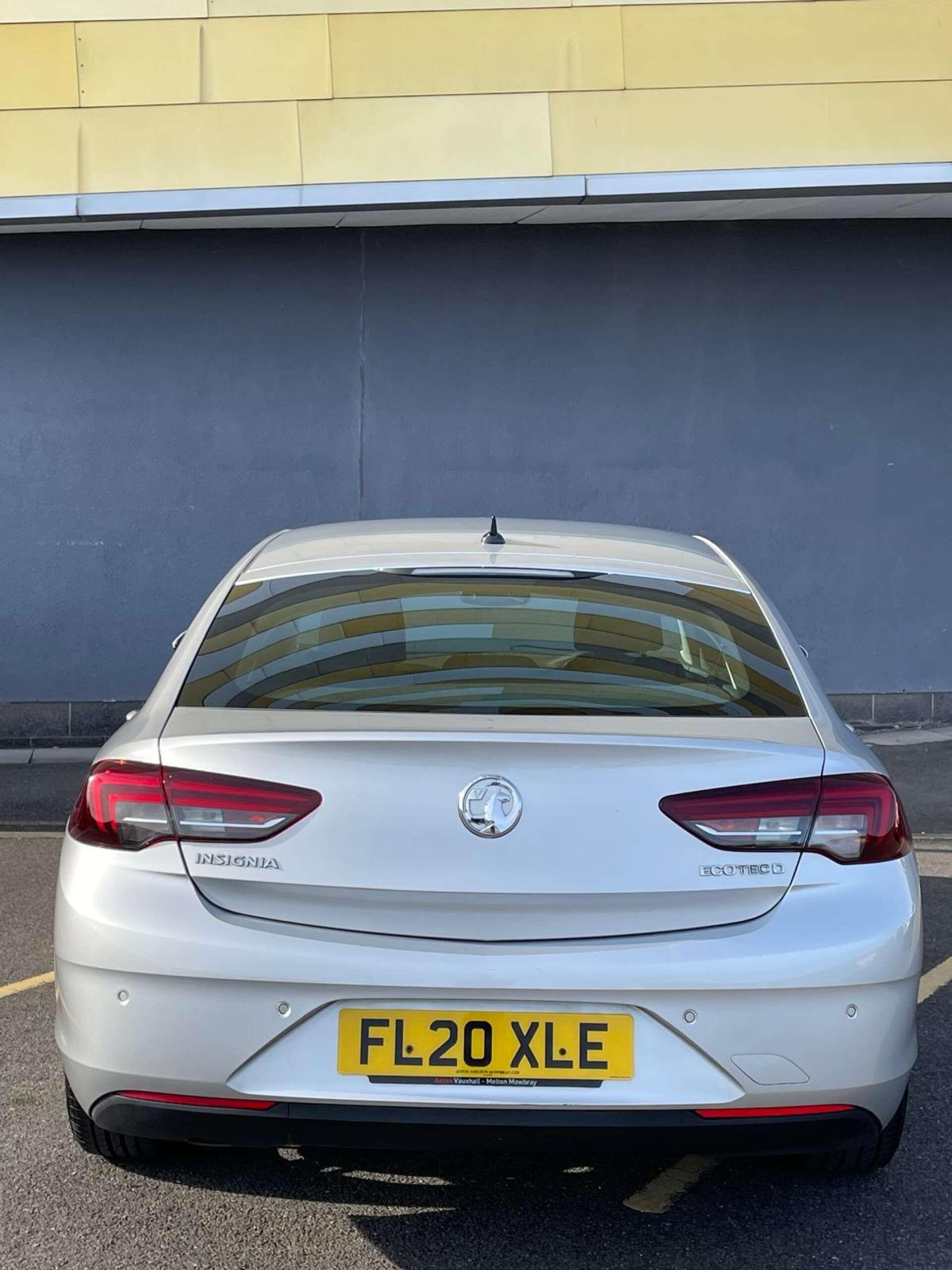 Vauxhall Insignia view 34