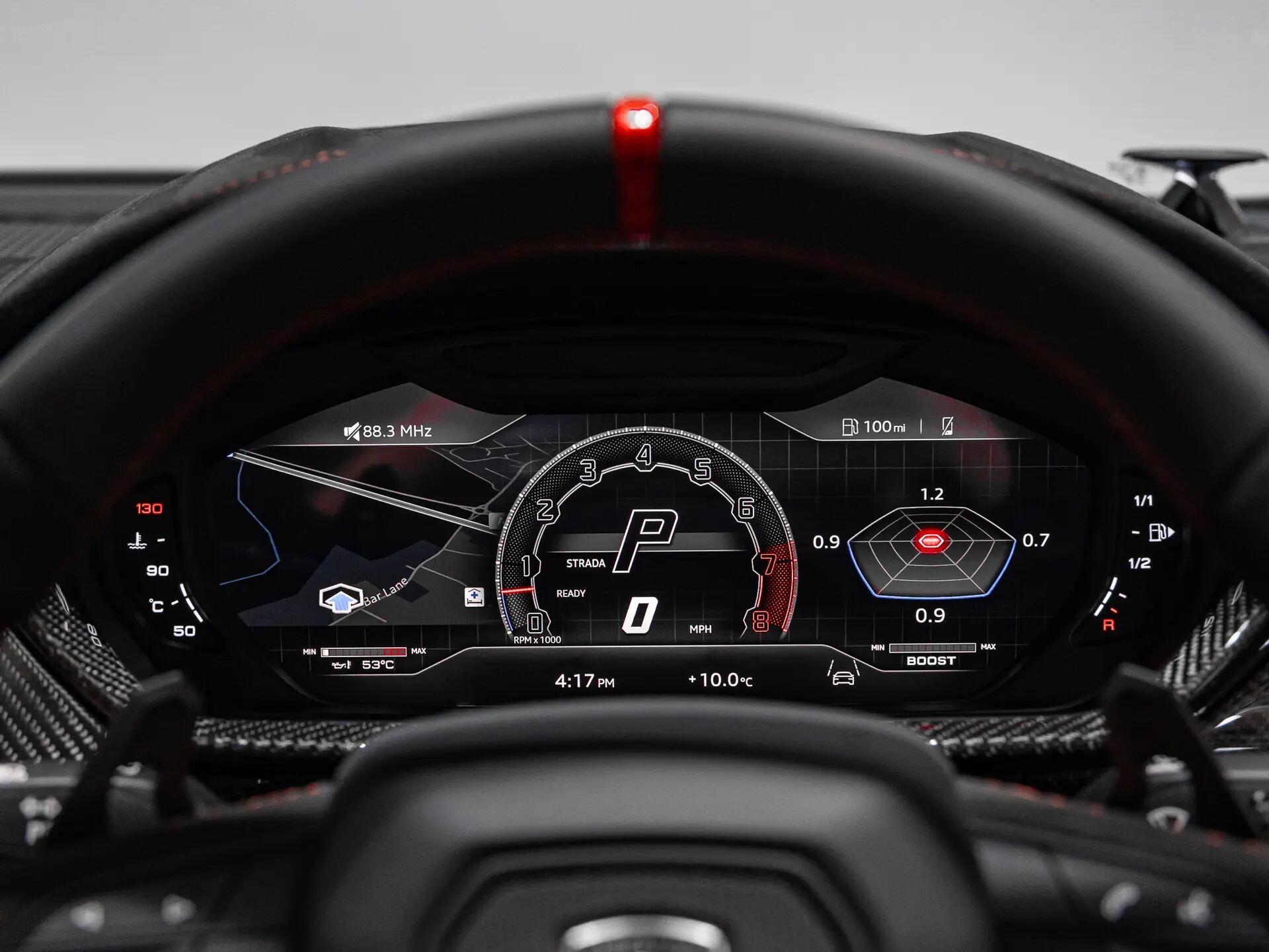 Lamborghini Urus view 25