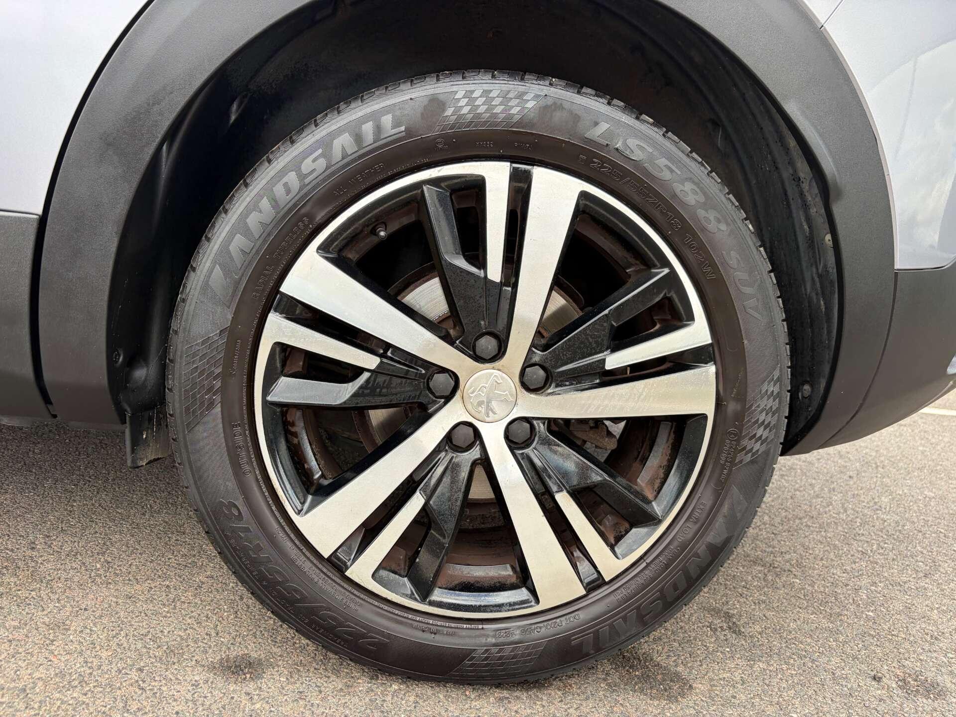Peugeot 3008 view 10