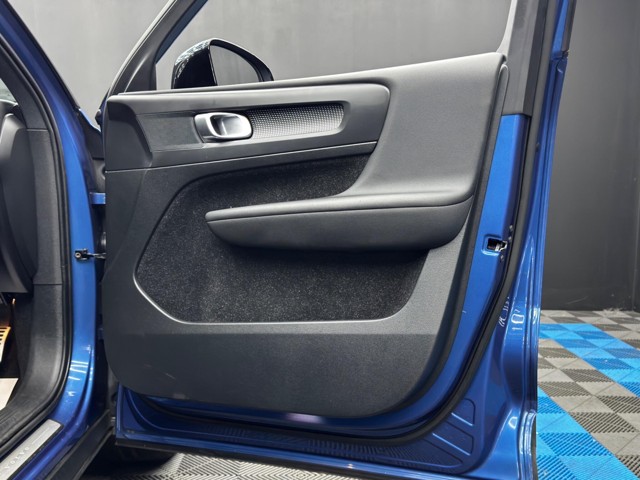 Volvo XC40 view 37