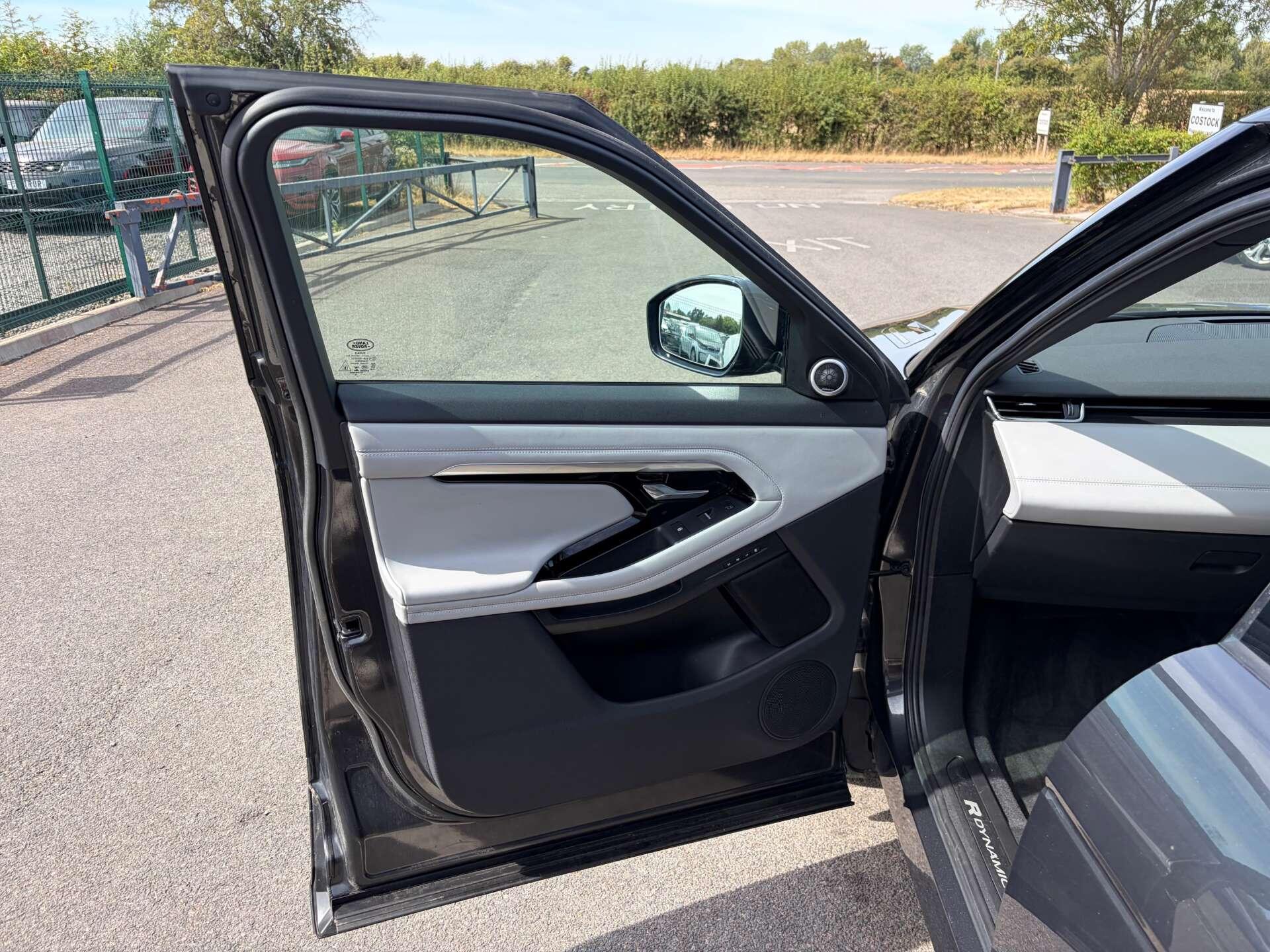 Land Rover Range Rover Evoque view 14