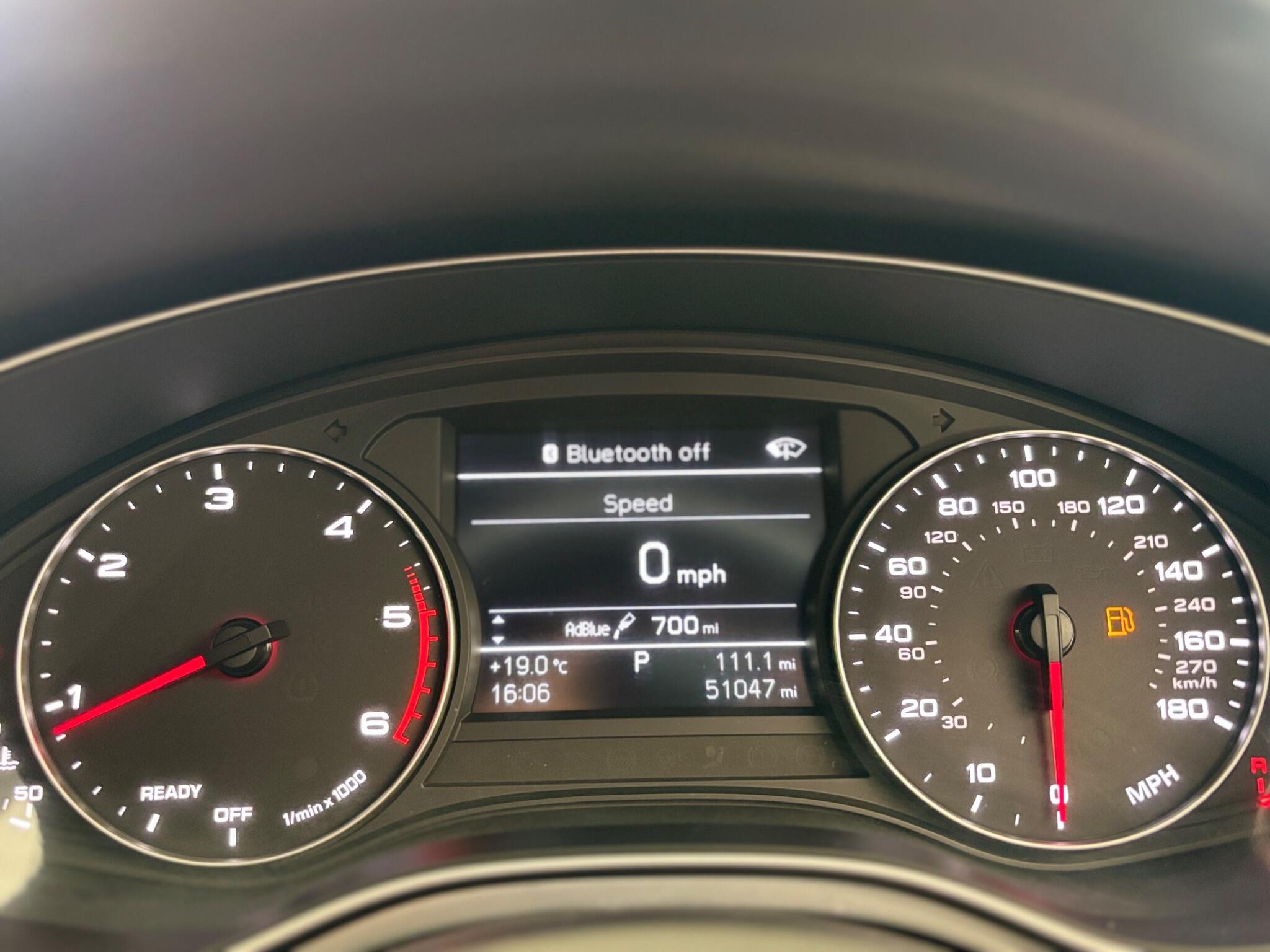 Audi A6 Saloon view 17