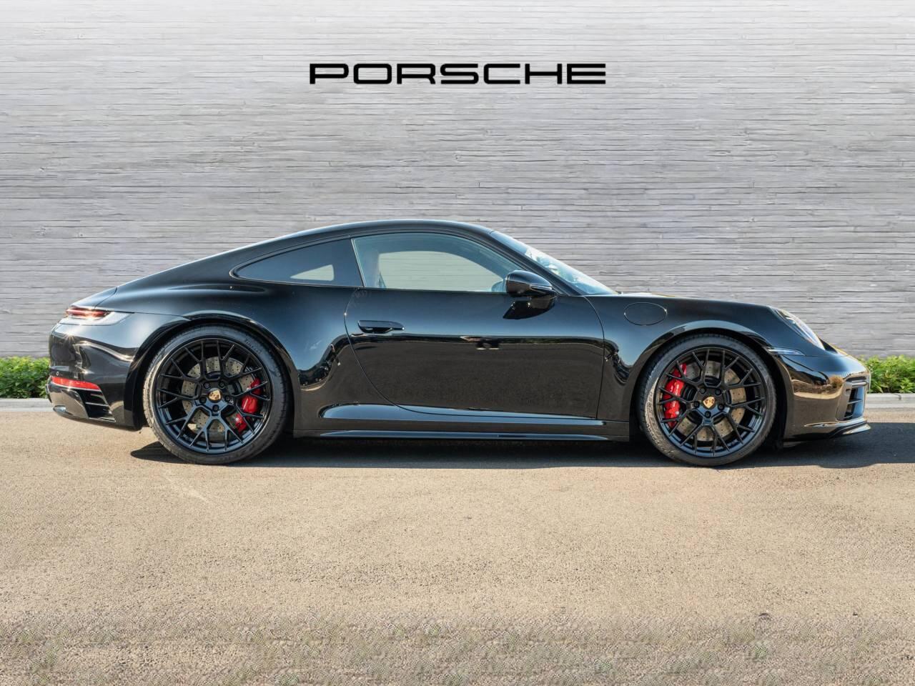 Porsche 911 view 2
