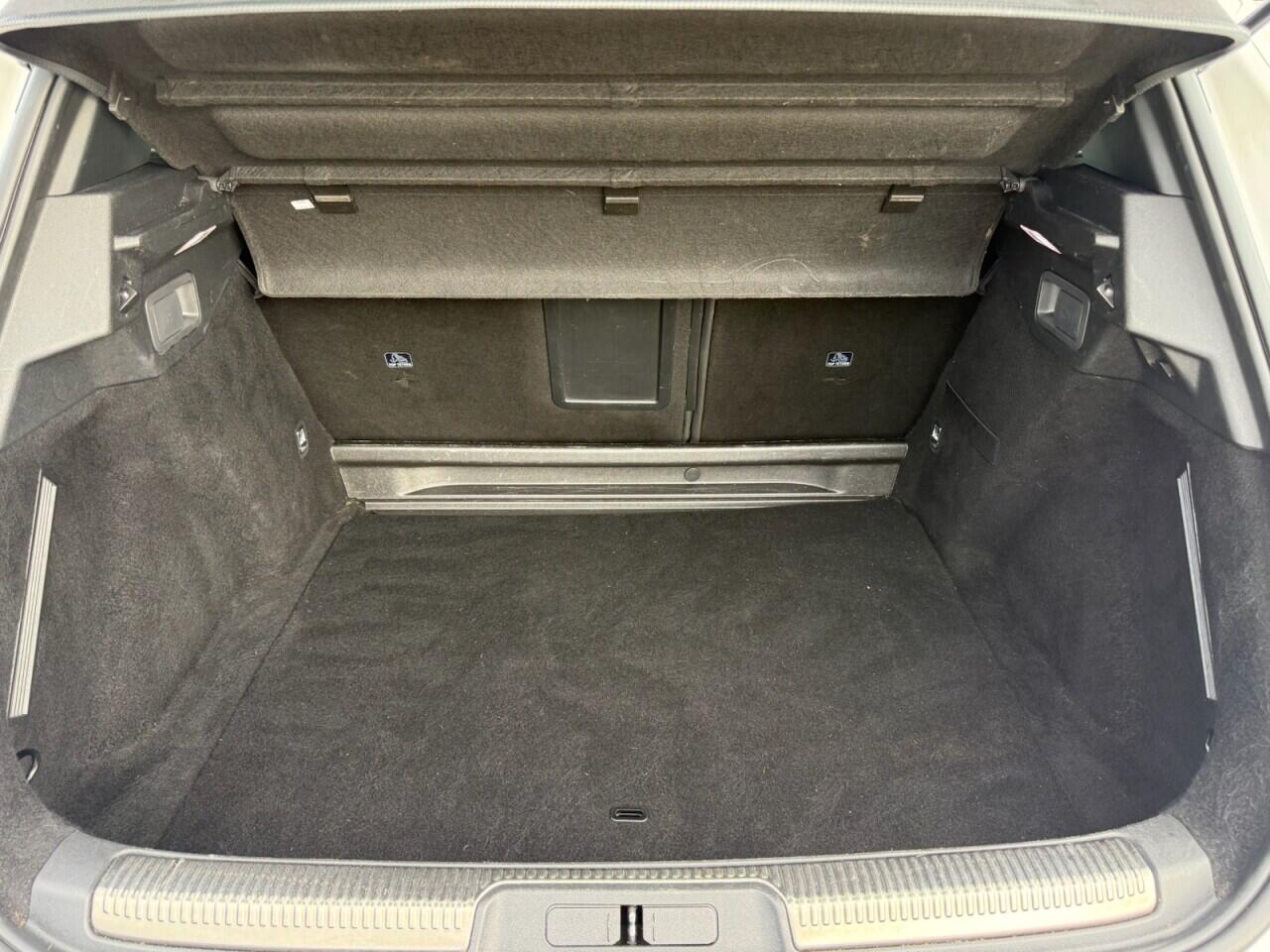 DS Automobiles DS 7 Crossback view 15