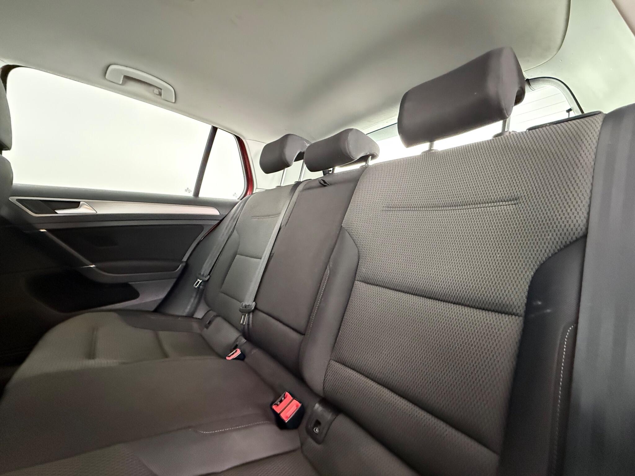 Volkswagen Golf view 27