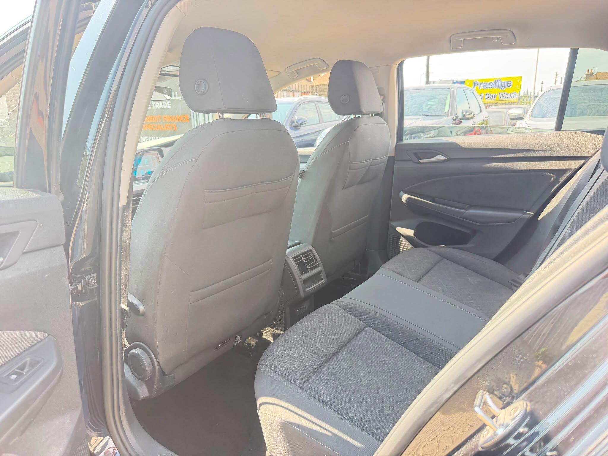 Volkswagen Golf view 16