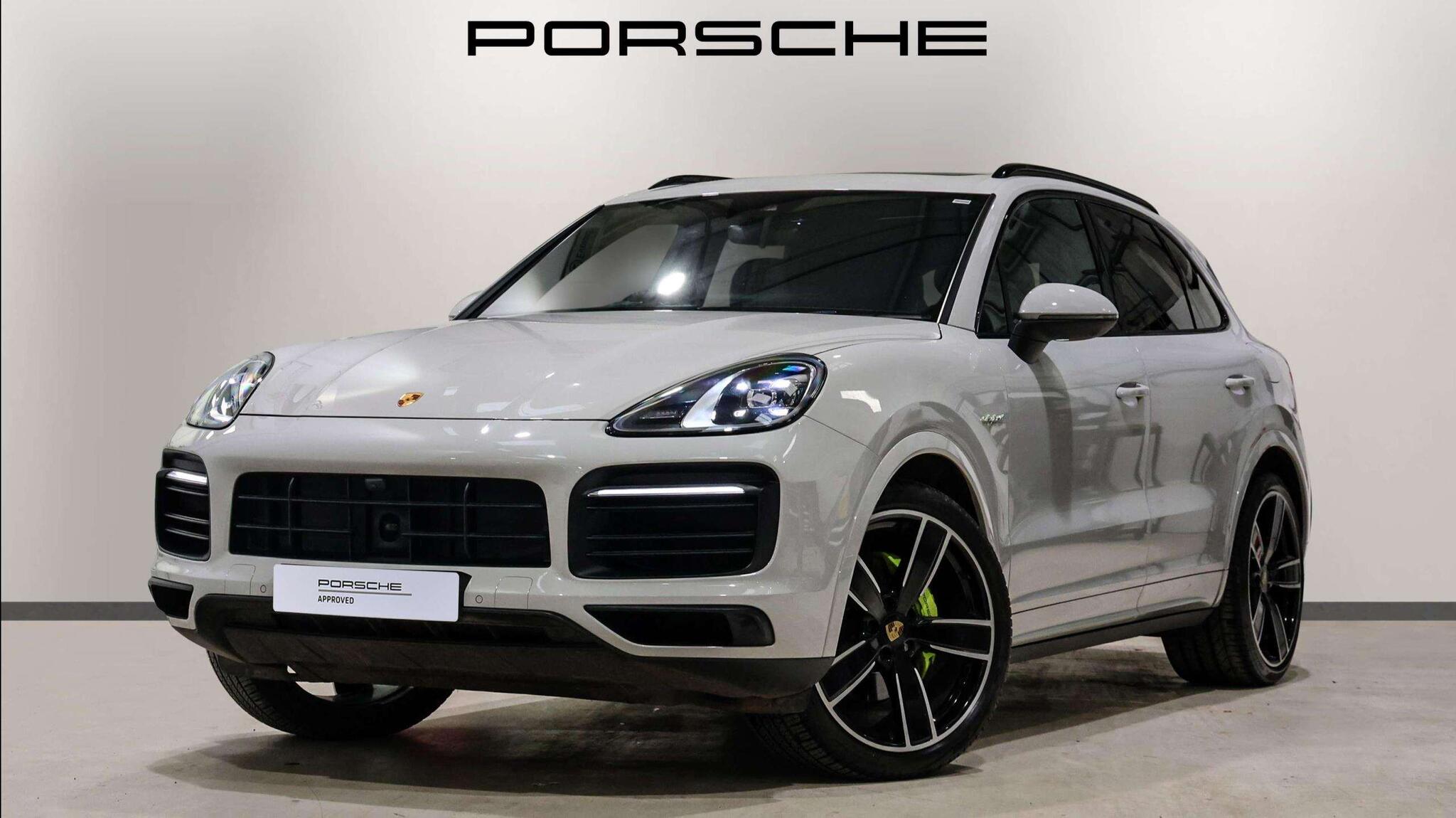 Porsche Cayenne view 2