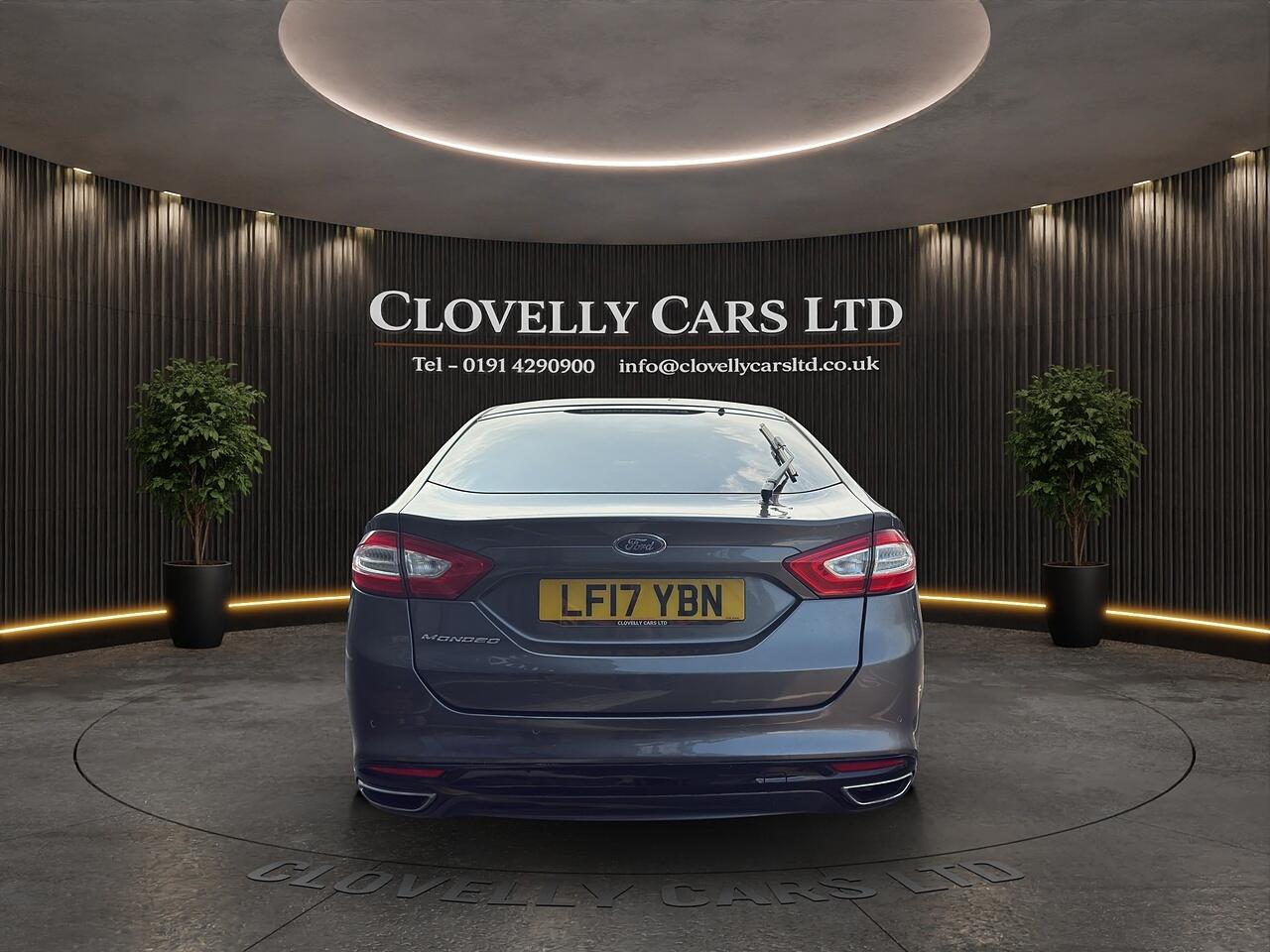 Ford Mondeo view 5