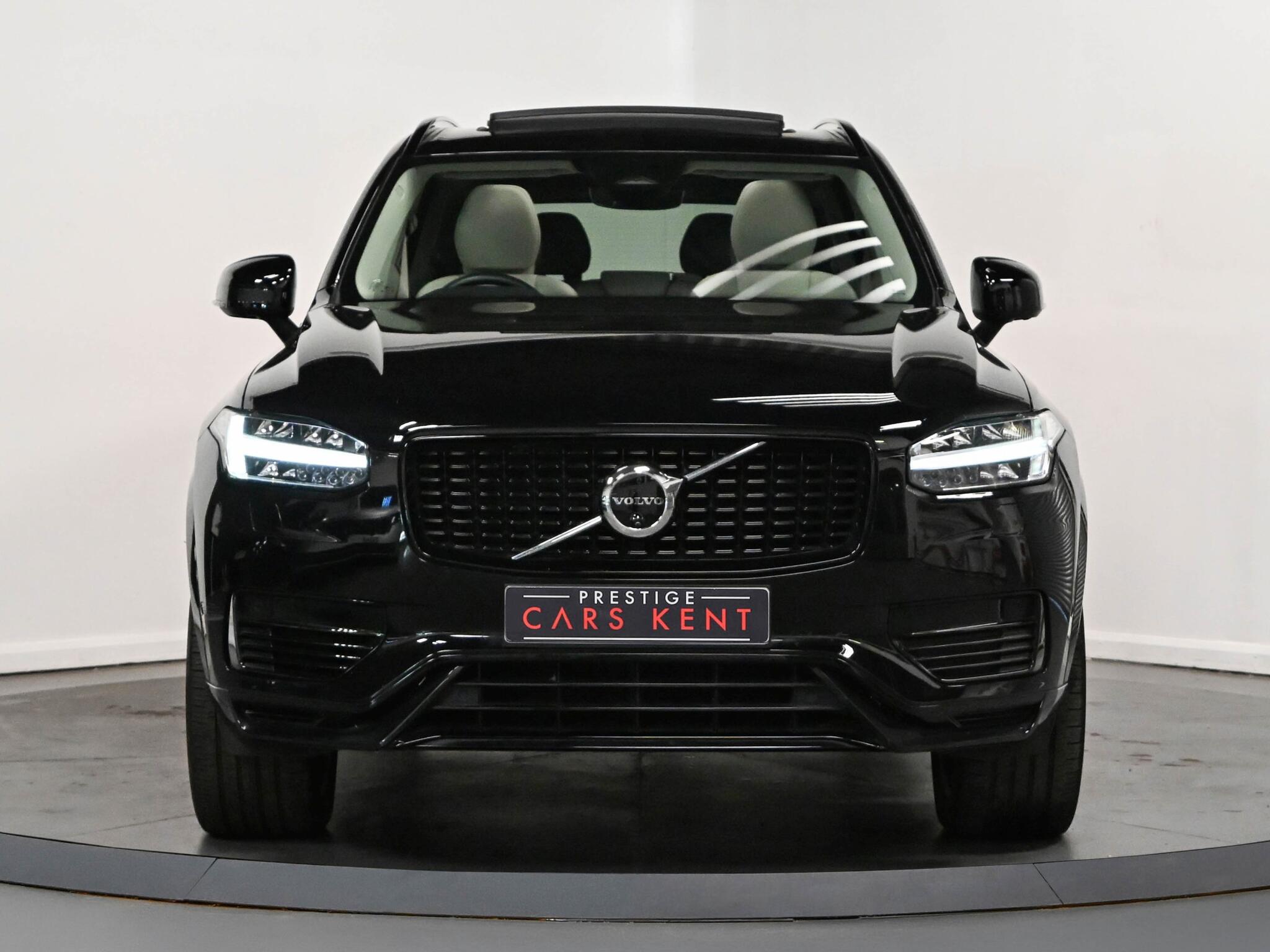 Volvo XC90 view 24