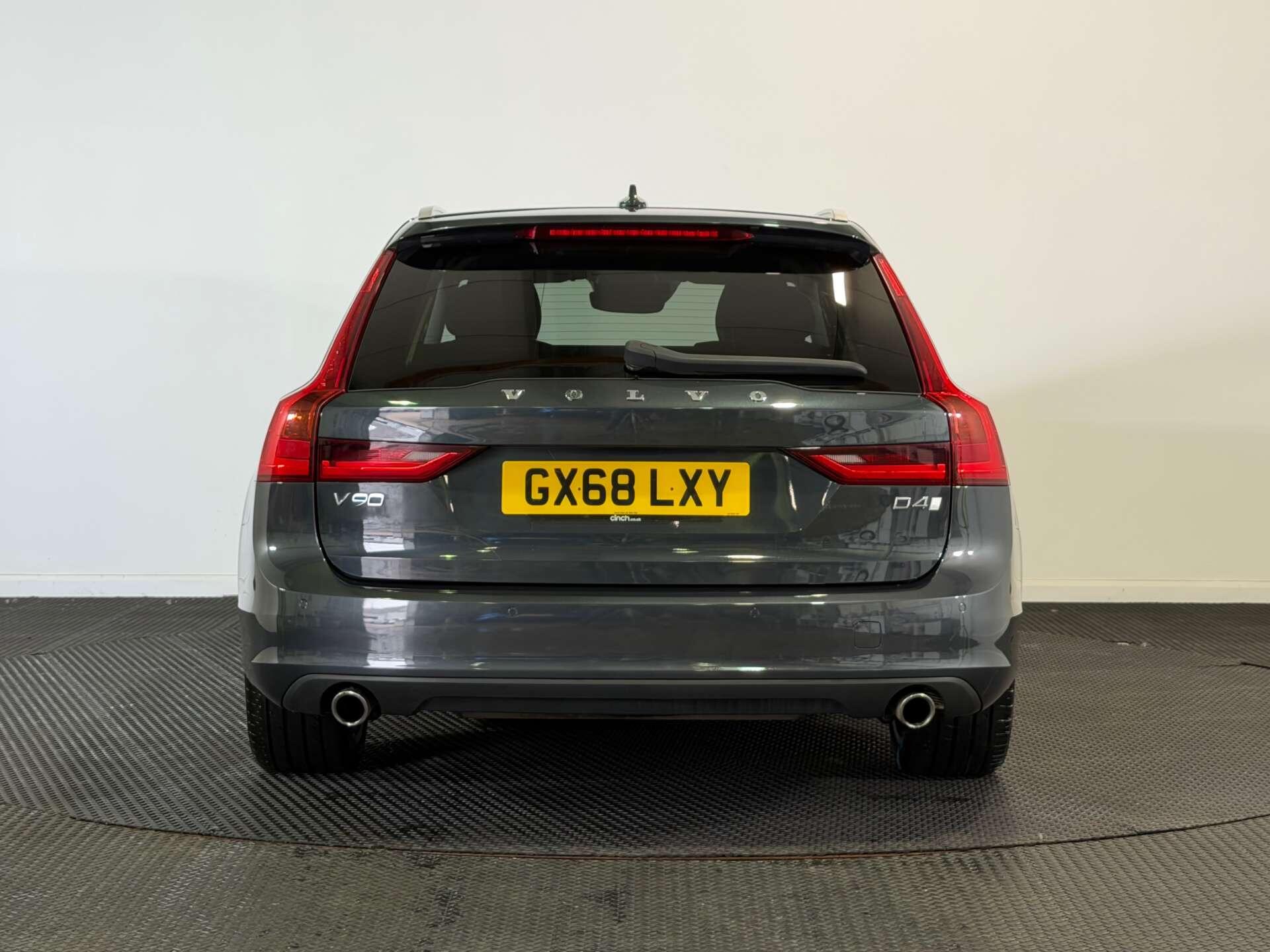 Volvo V90 view 6
