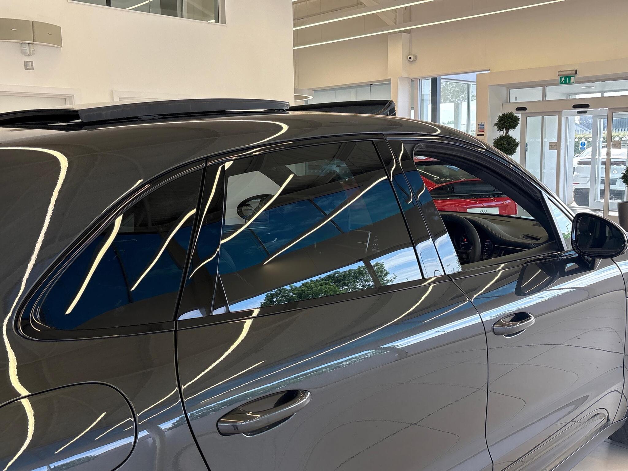 Porsche Macan view 47