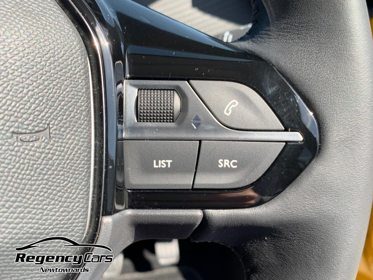 Peugeot 208 view 16