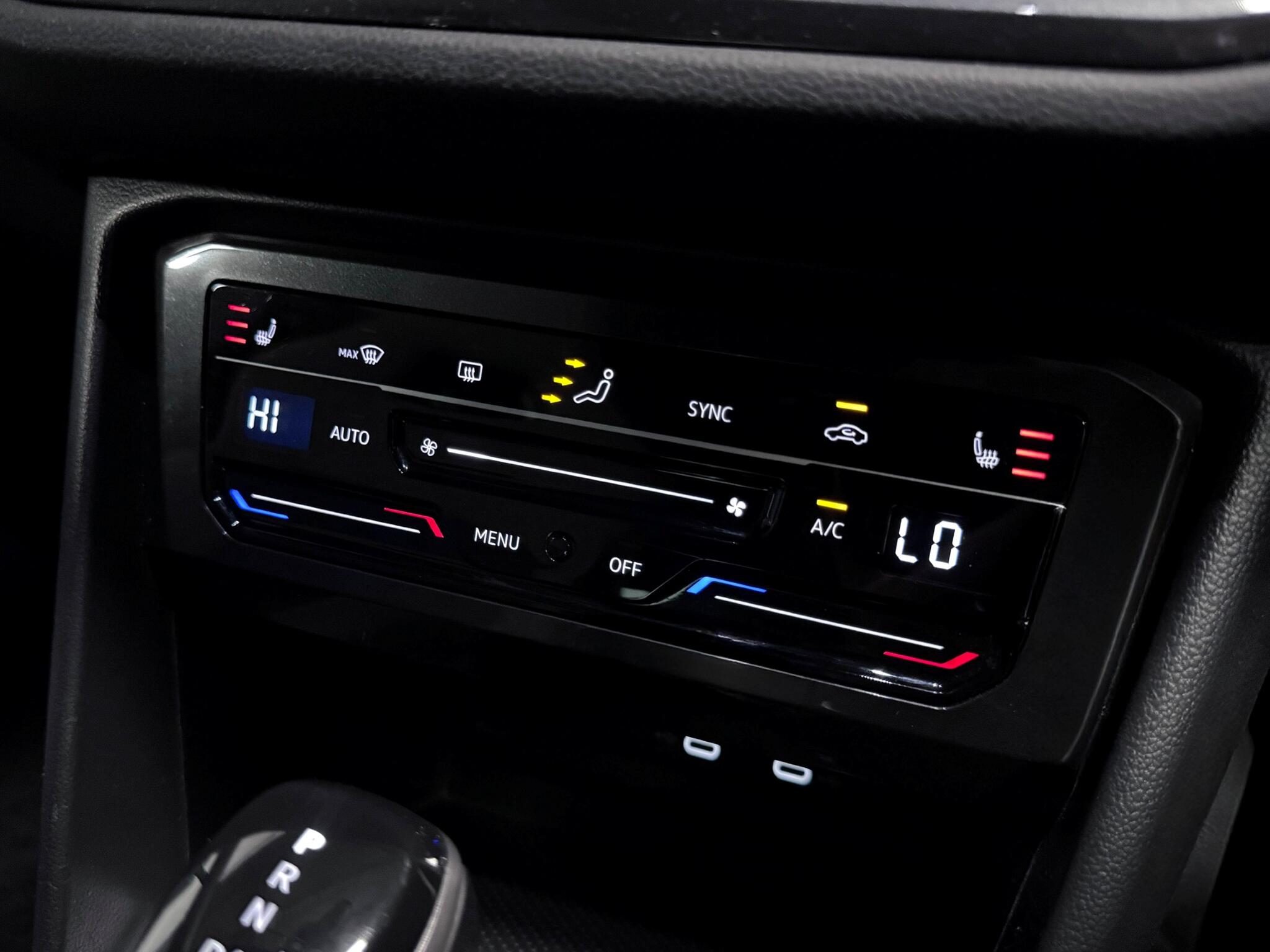Volkswagen Tiguan view 33