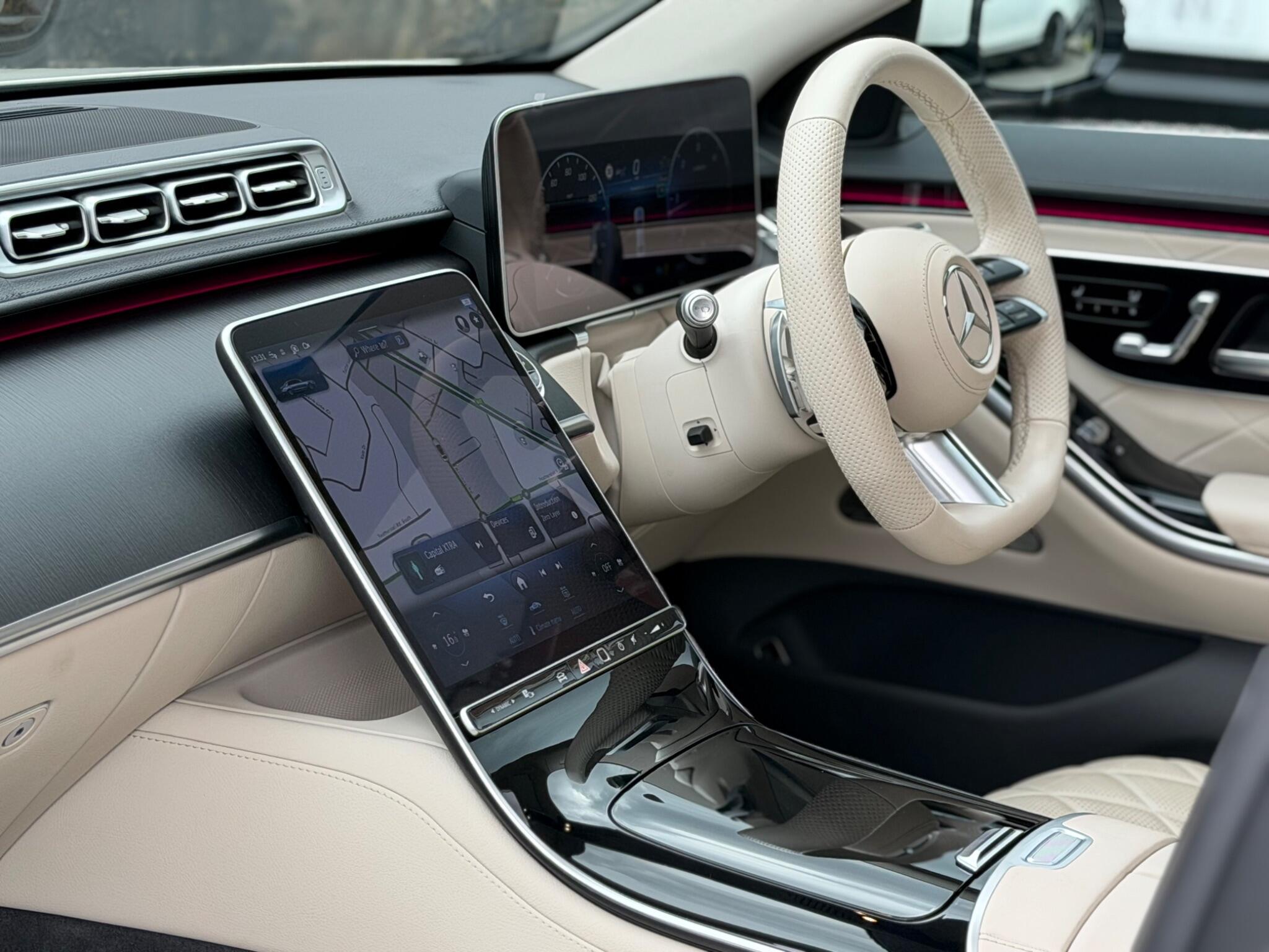 Mercedes-Benz S-Class view 17
