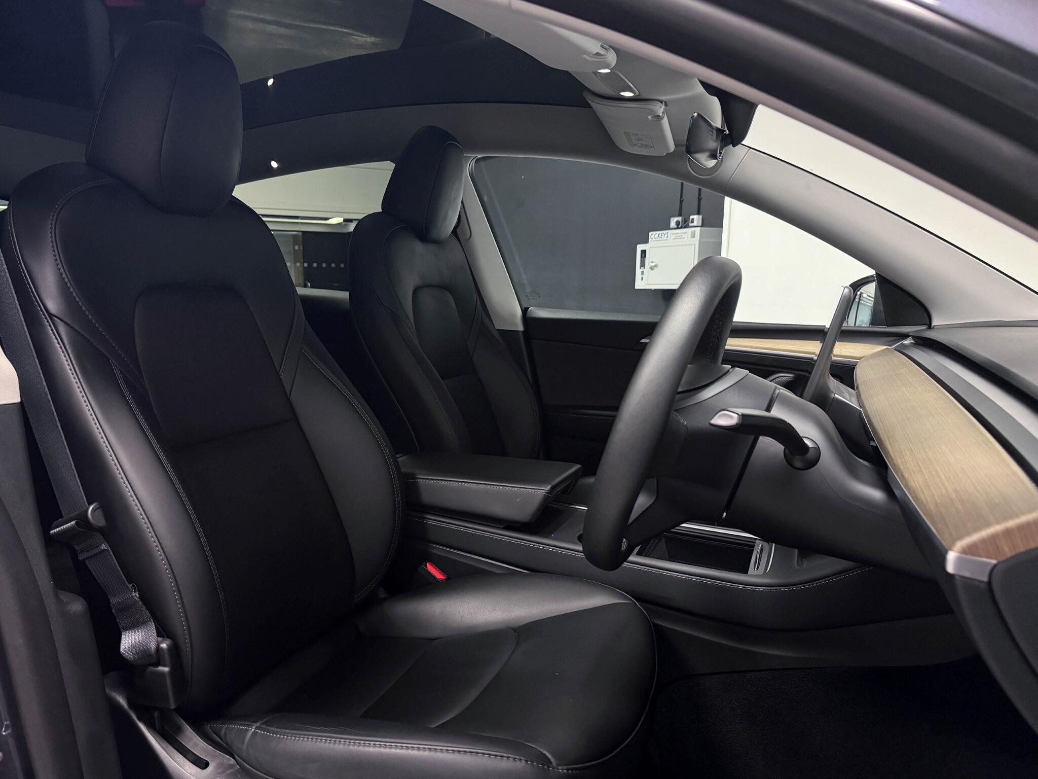 Tesla Model Y view 21