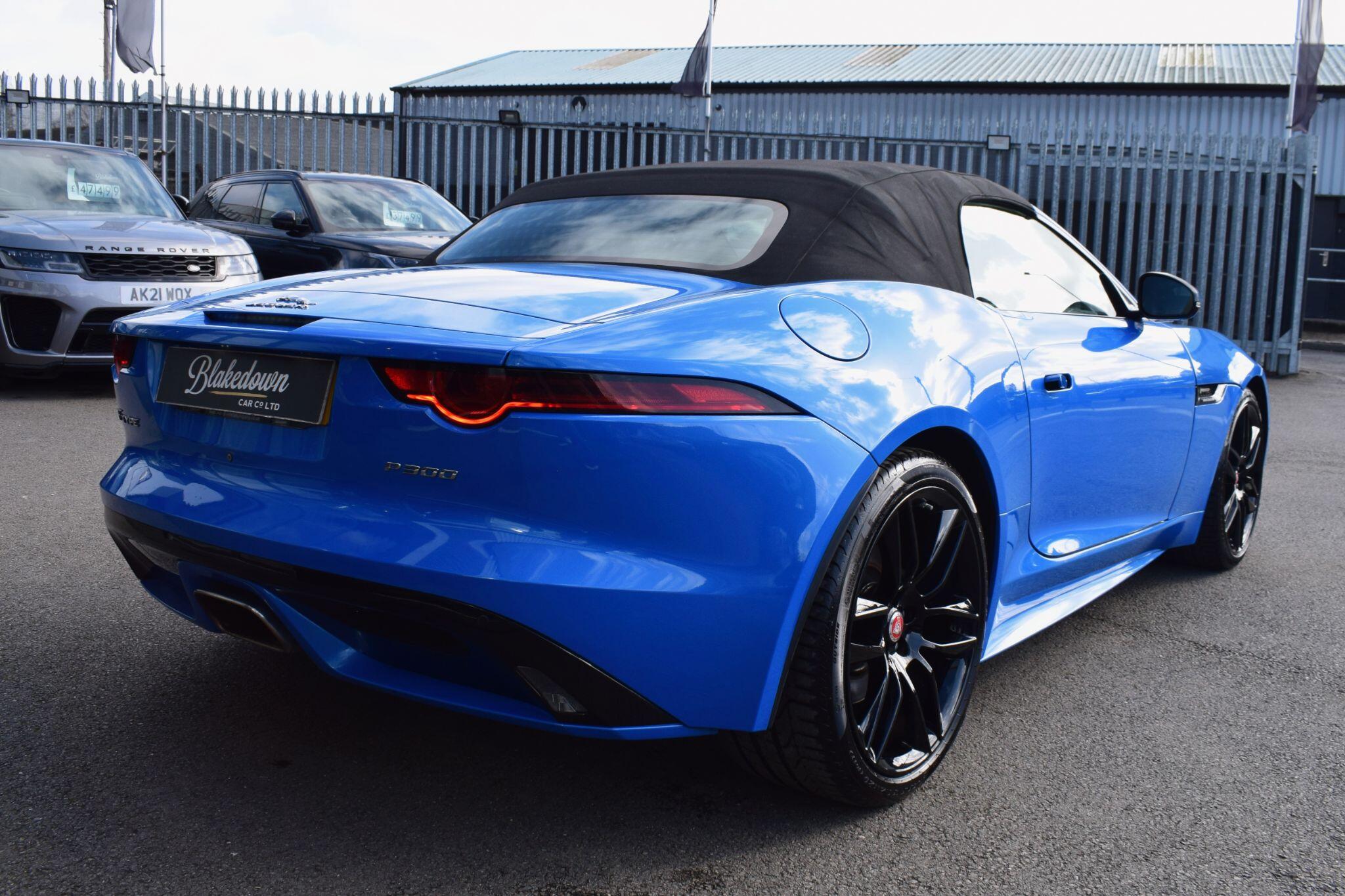 Jaguar F-Type view 32
