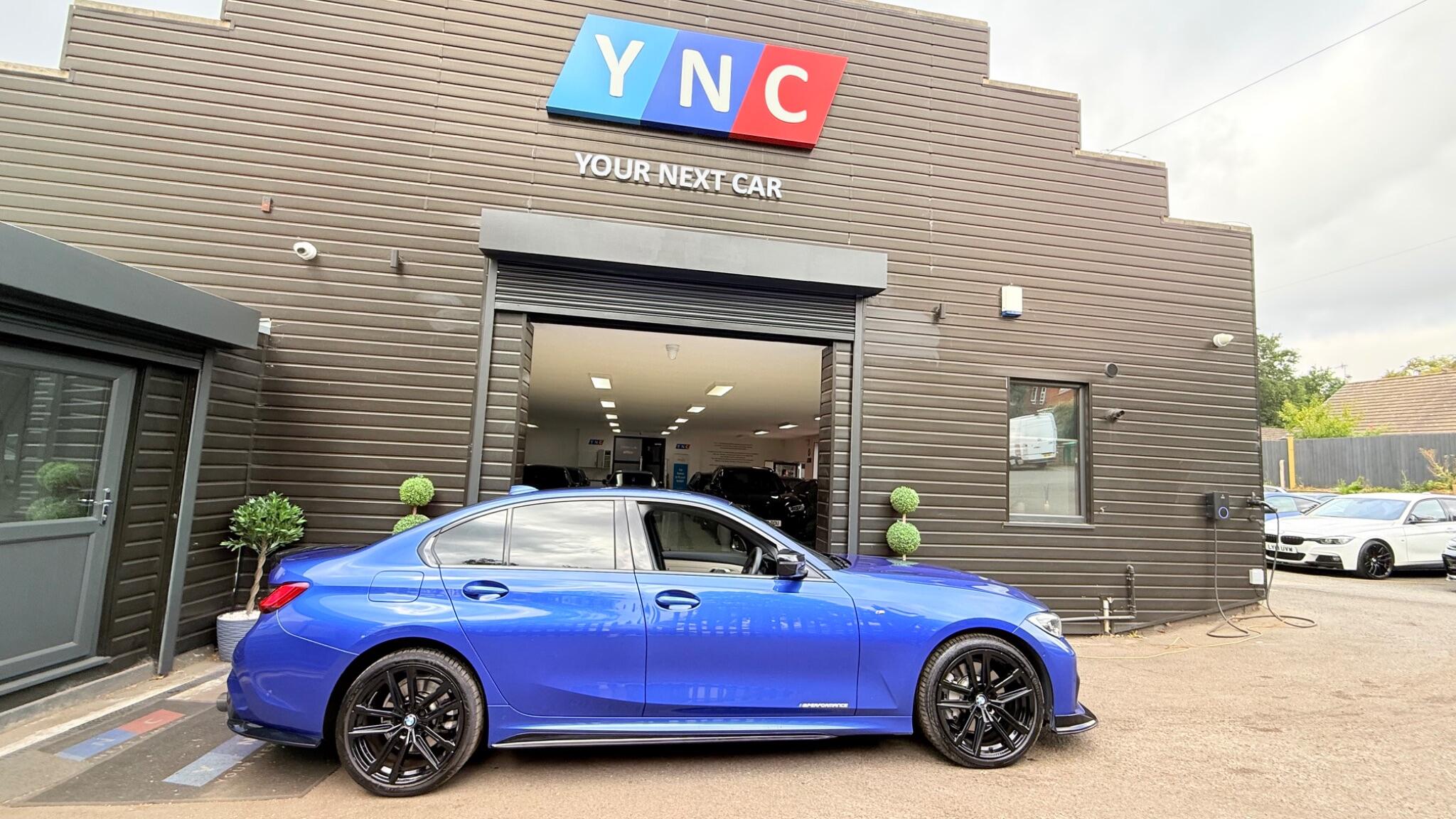 BMW 3 Series view 3