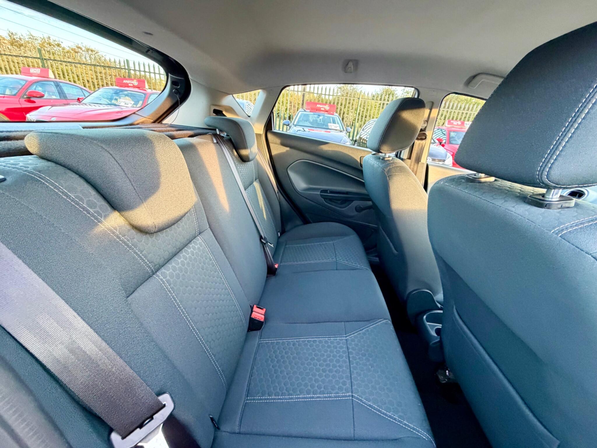 Ford Fiesta view 35