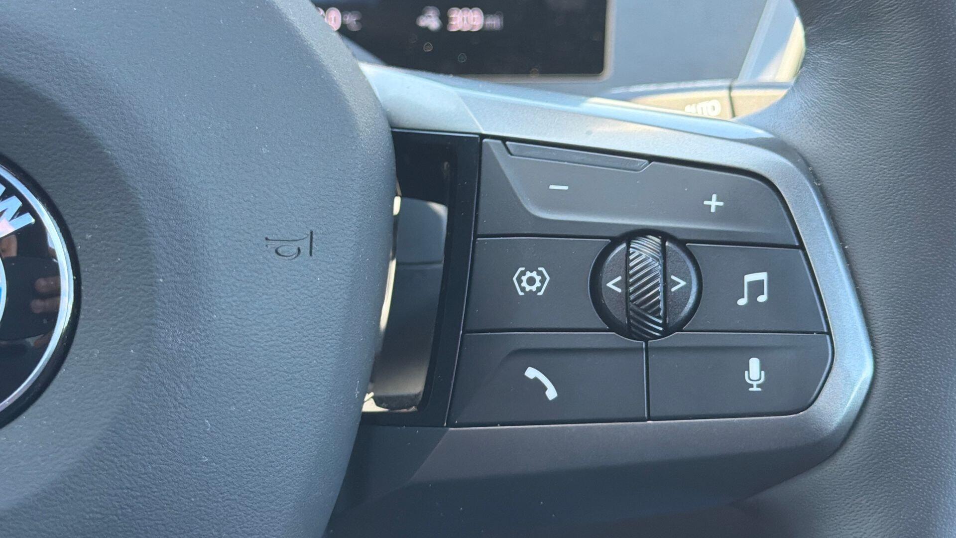 BMW Ix view 18