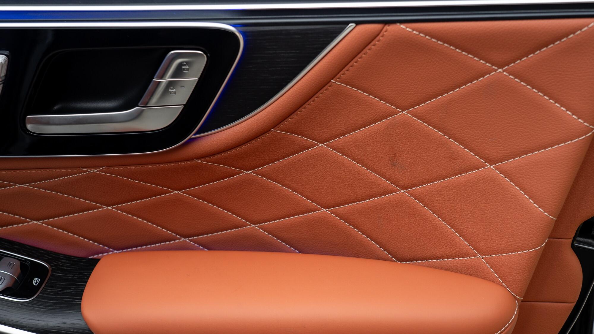 Mercedes-Benz S-Class view 52