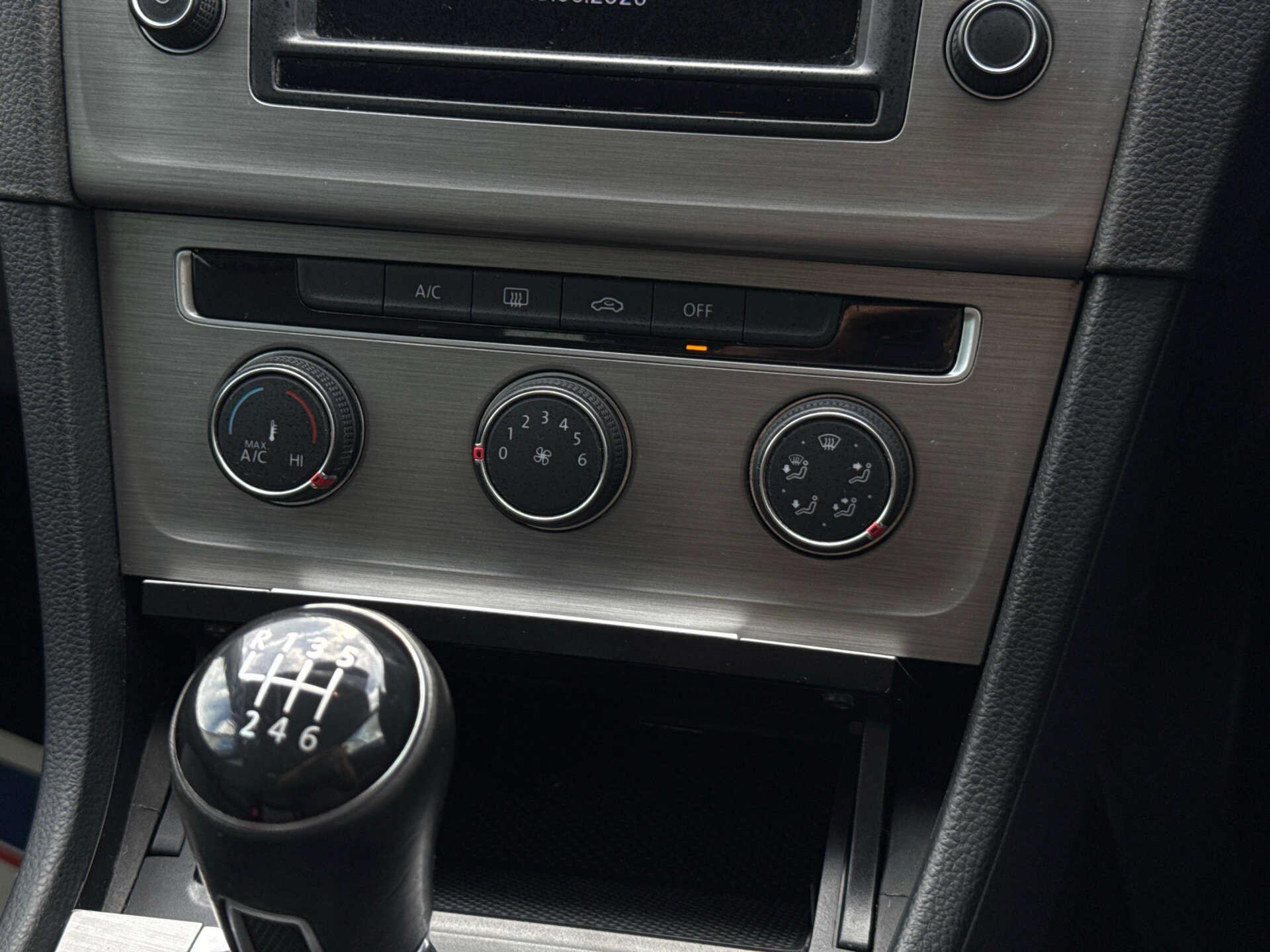 Volkswagen Golf view 33