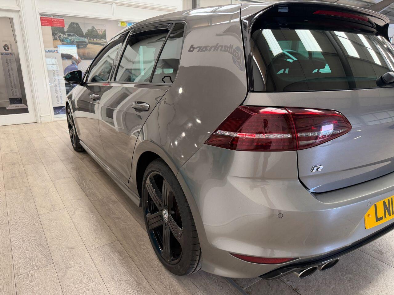 Volkswagen Golf view 16